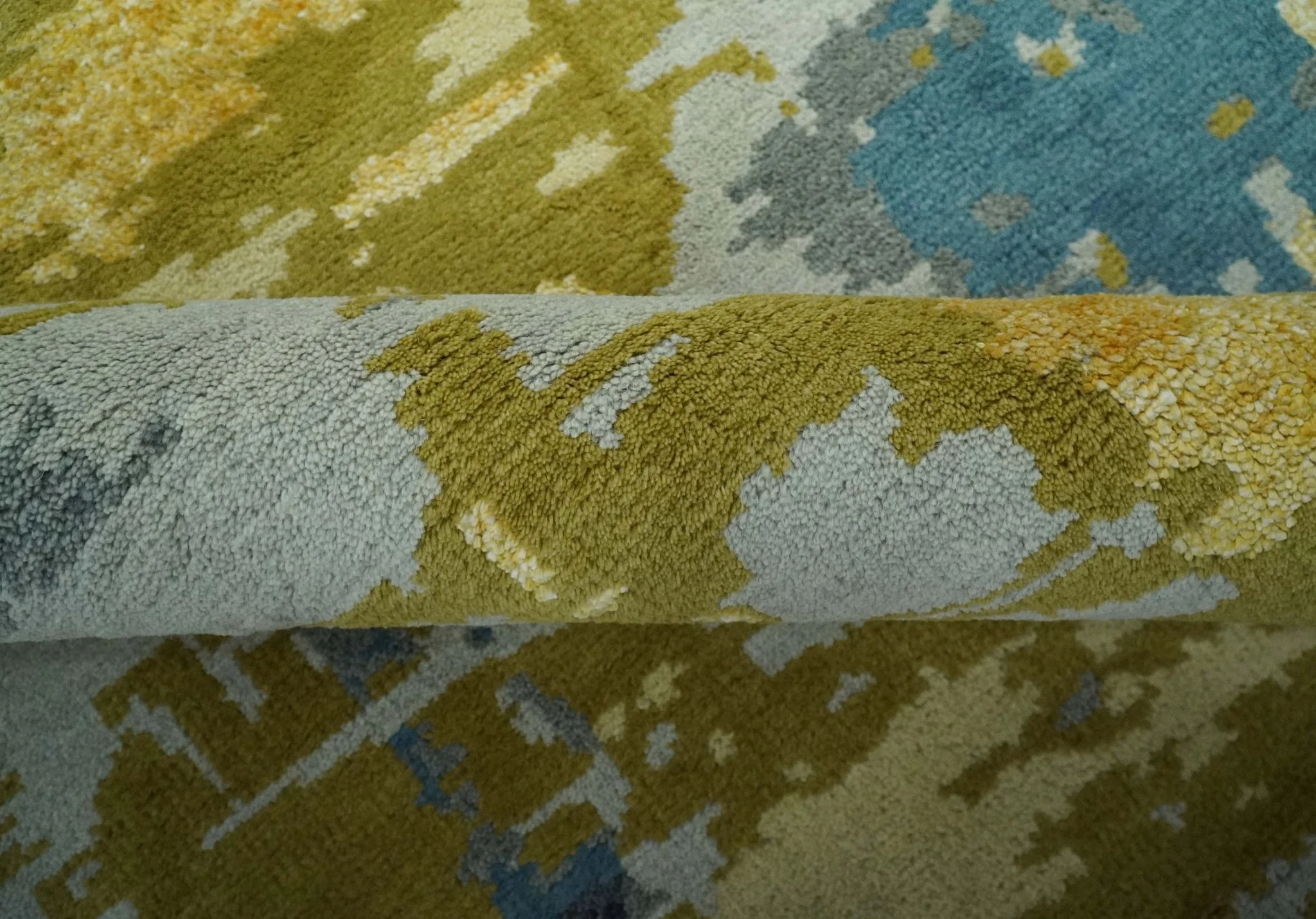 Modern Abstract Olive, Silver, Blue and Charcoal 5x8 Hand Knotted wool Area Rug - Image 7