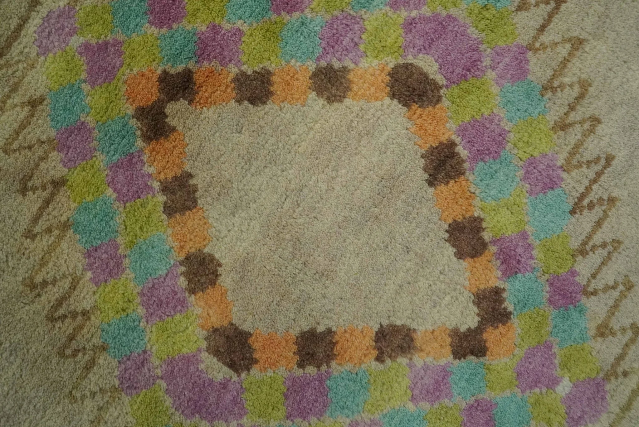 Hand Knotted Peach and Beige Traditional Southwestern 8x10 wool area rug - Image 4