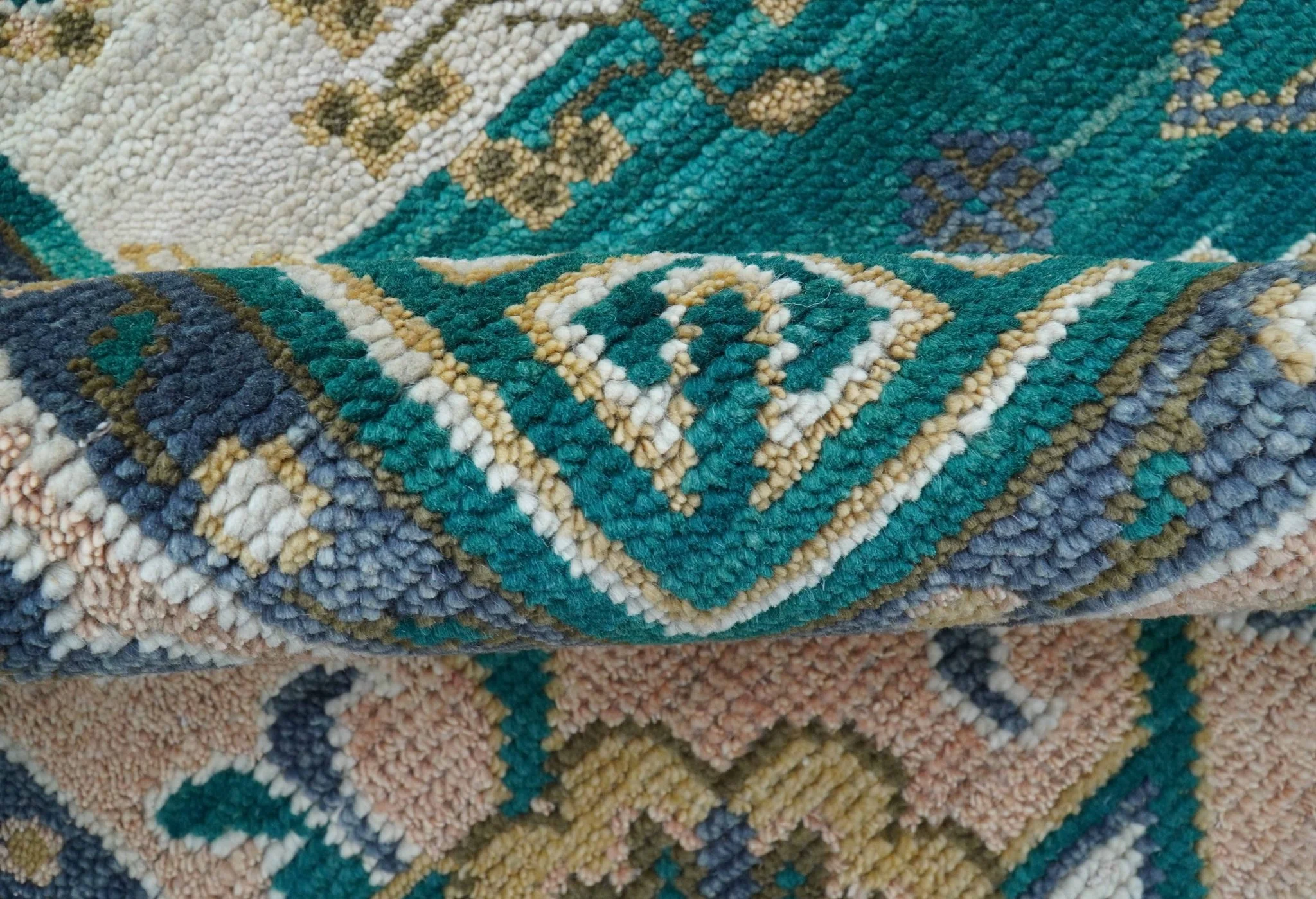 Ready to Ship Peach And Teal Traditional Hand Knotted 8x10 Wool Rug - Image 5
