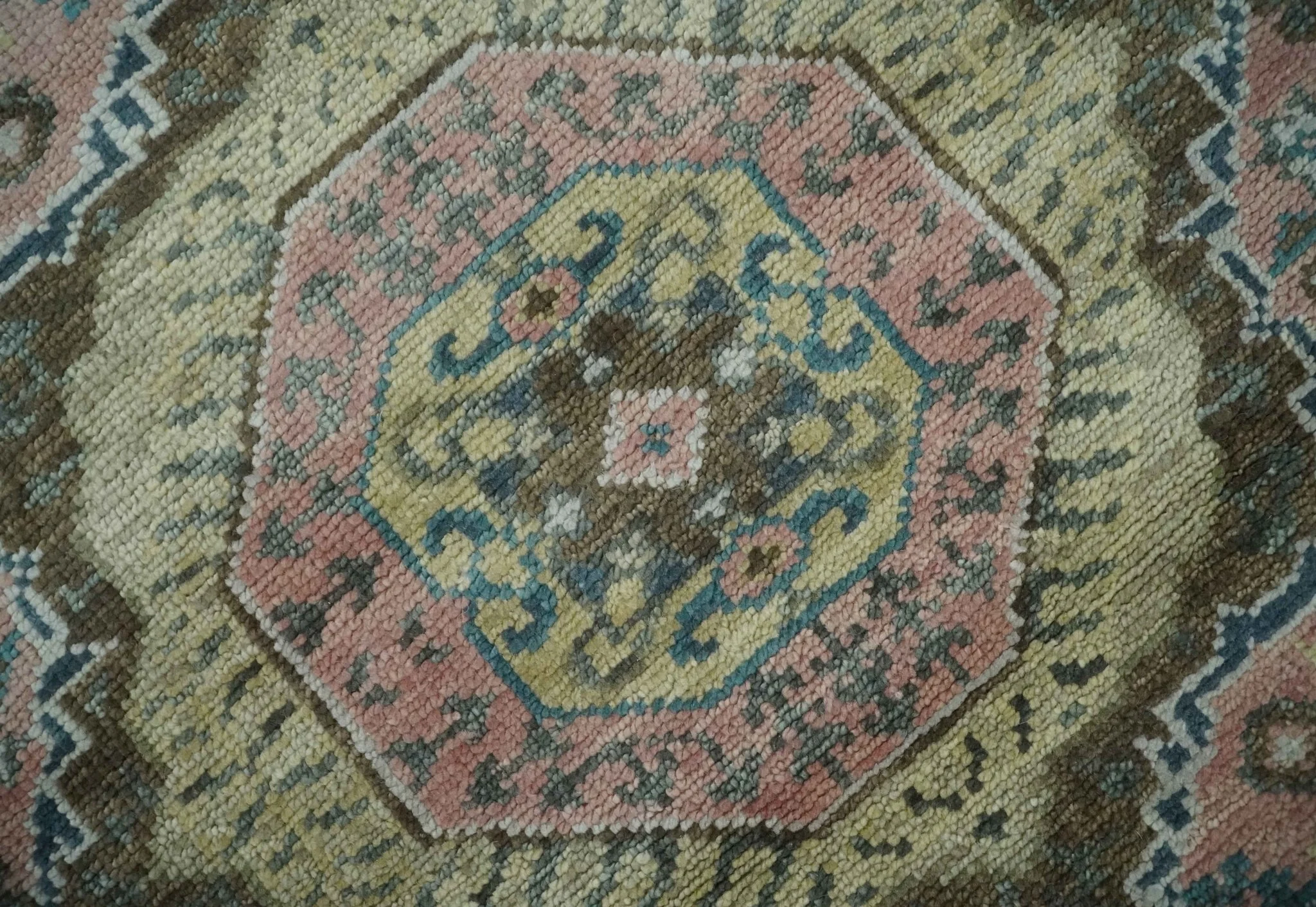 Pink, Beige and Olive Hand knotted Medallion Mamluk Design 8x10 wool Area Rug - Image 5