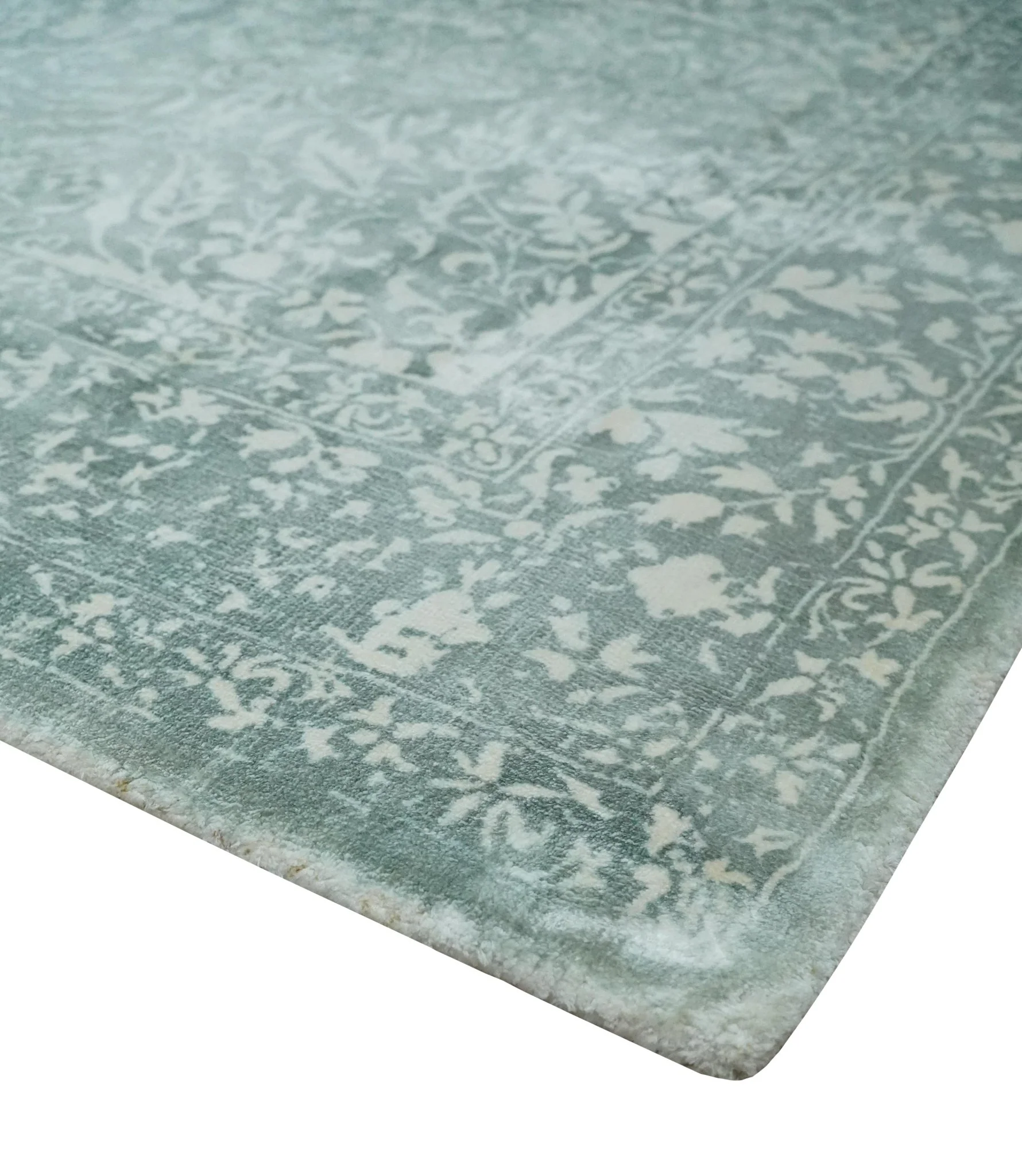 Premium look Floral Ivory and Green 5.6x8 Handloom Viscose Area Rug - Image 6