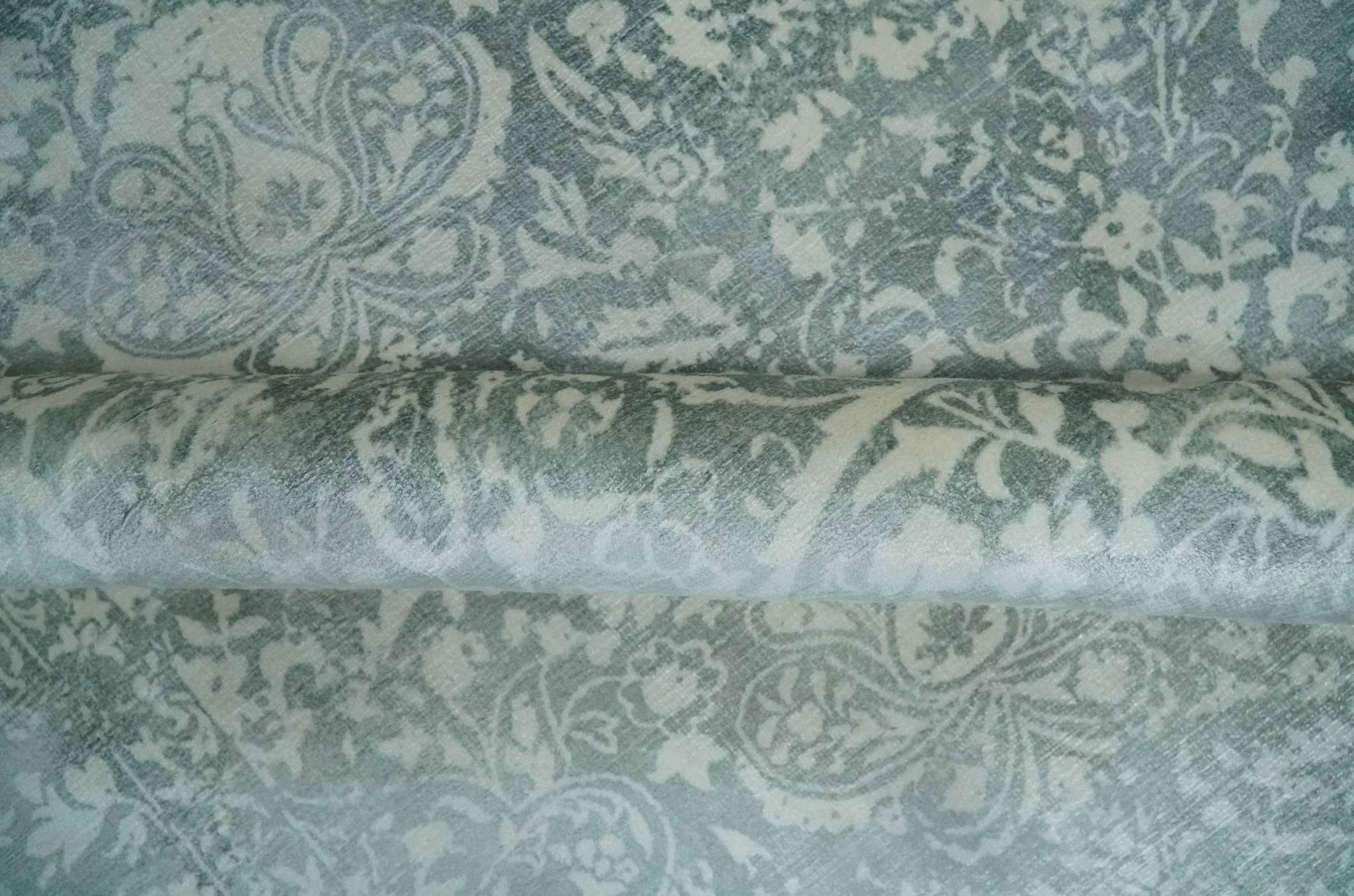 Premium look Floral Ivory and Green 5.6x8 Handloom Viscose Area Rug - Image 7