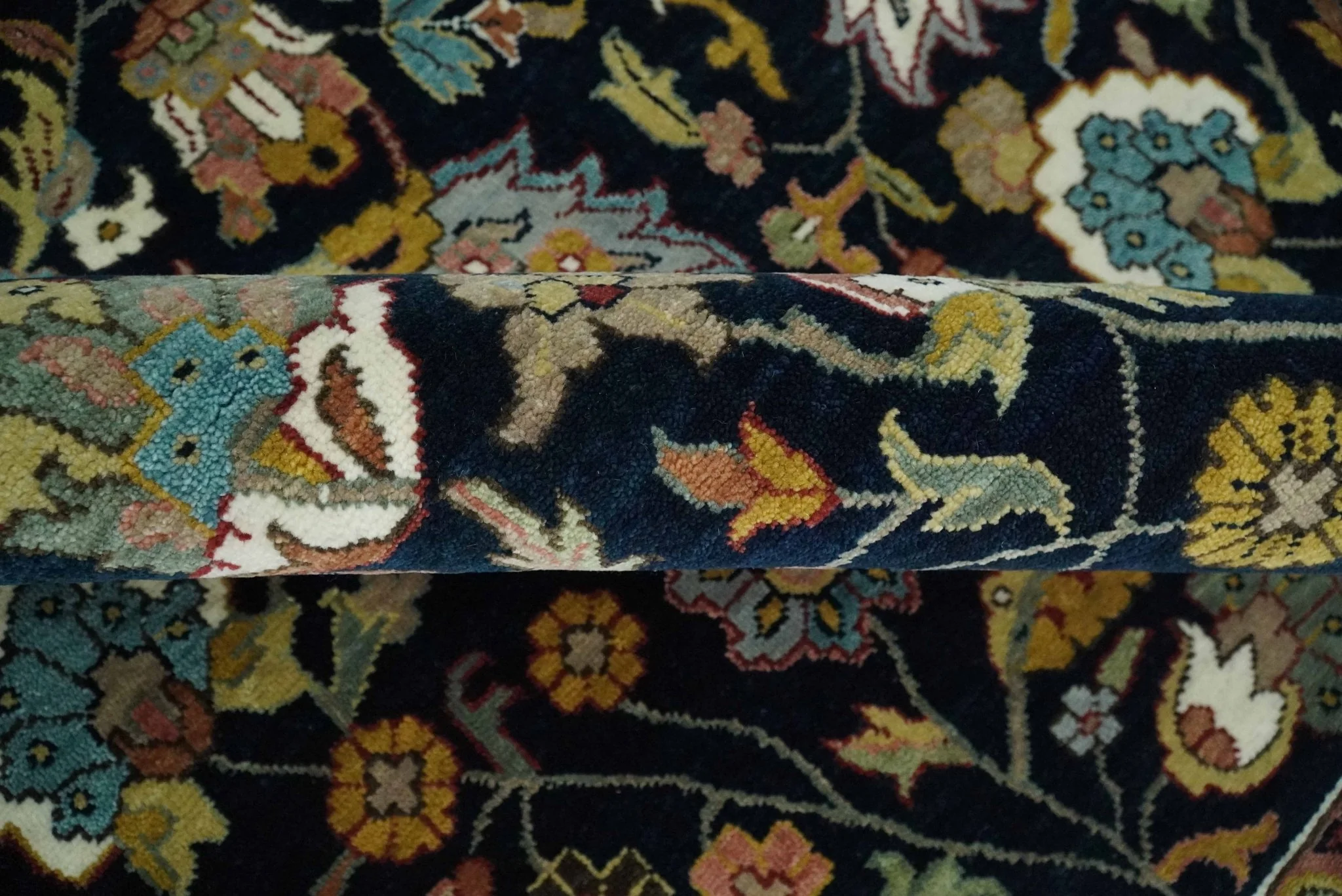 Fine Hand Knotted Black and Ivory 8x10 Traditional Wool Area Rug - Image 7