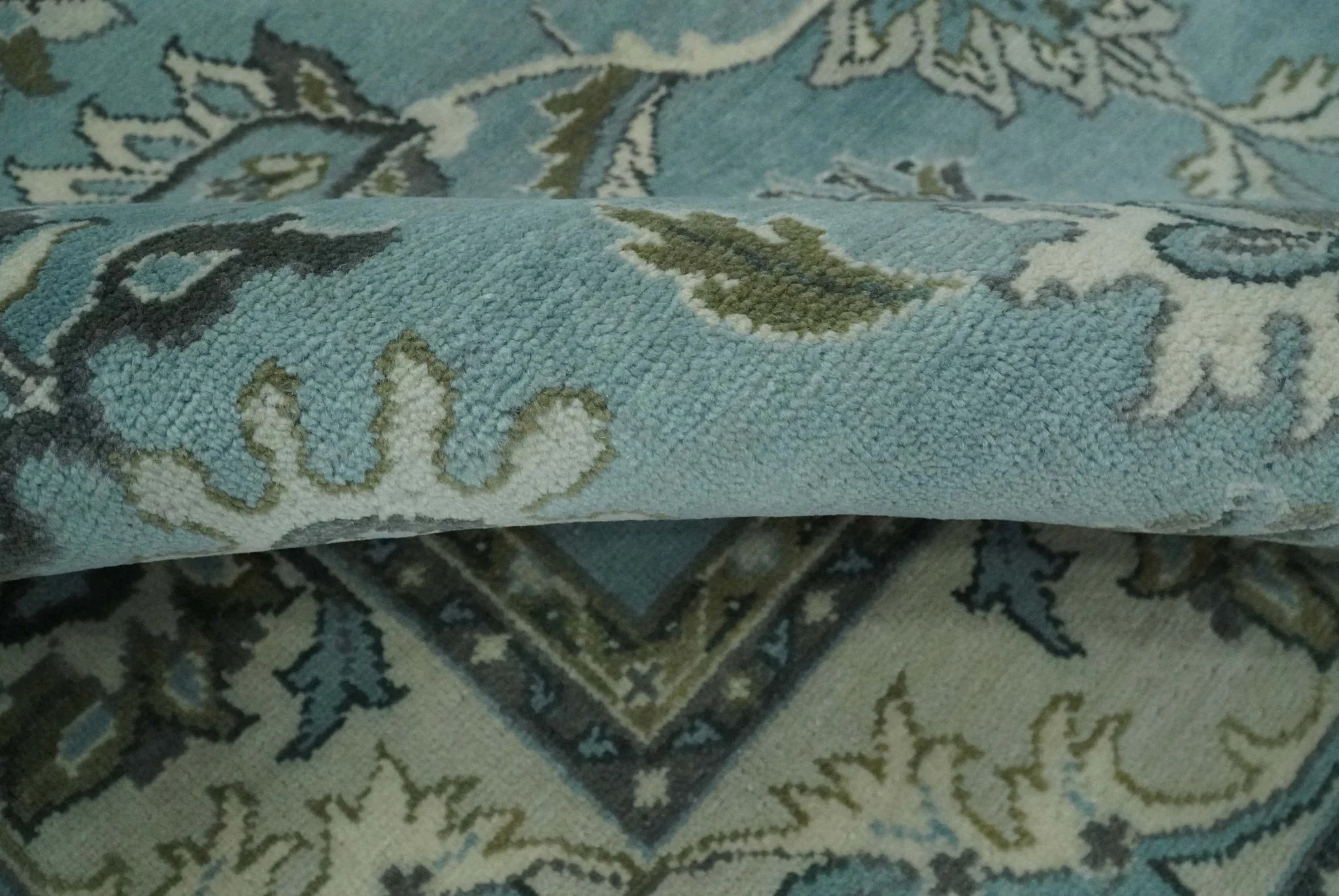 8x10 Premium Blue, Ivory and Green Traditional Floral Hand knotted wool Area Rug - Image 9