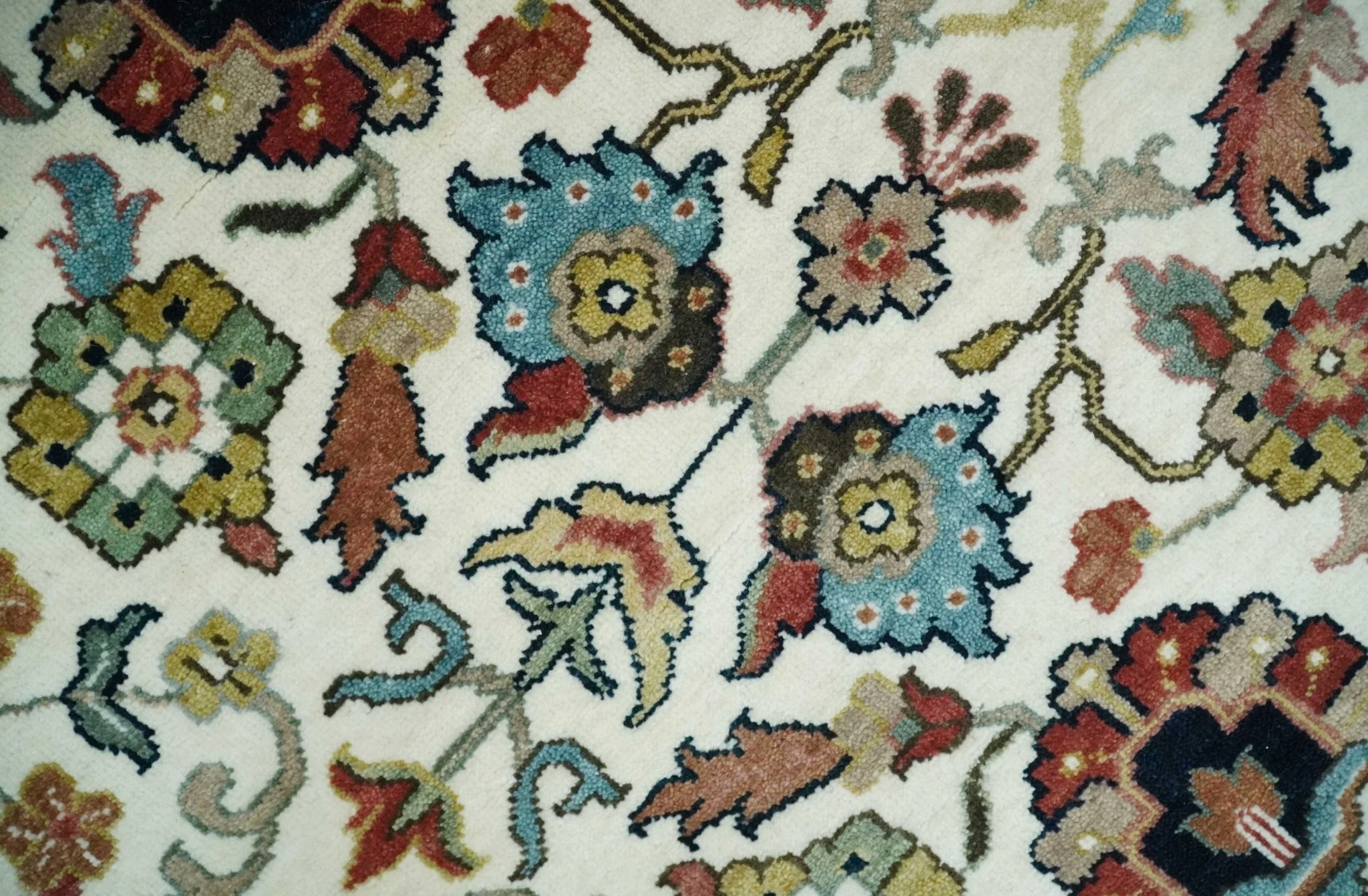 Fine Knots Ivory and Brown 8x10 and 9x12 Hand knotted Traditional Floral Wool Area Rug - Image 4