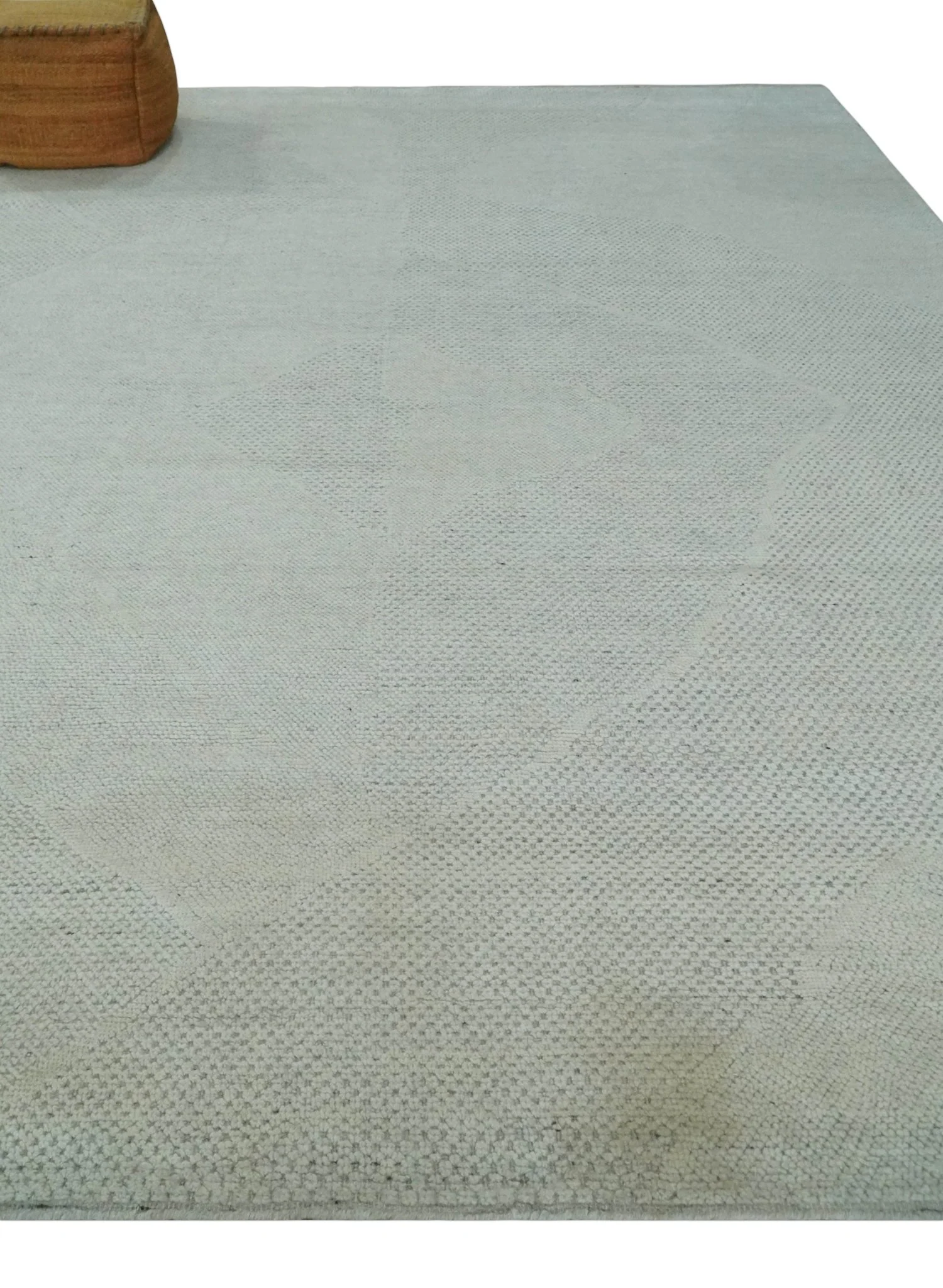 Premium look Solid Ivory Antique carved Design 9x12 Hand knotted wool Area Rug - Image 3