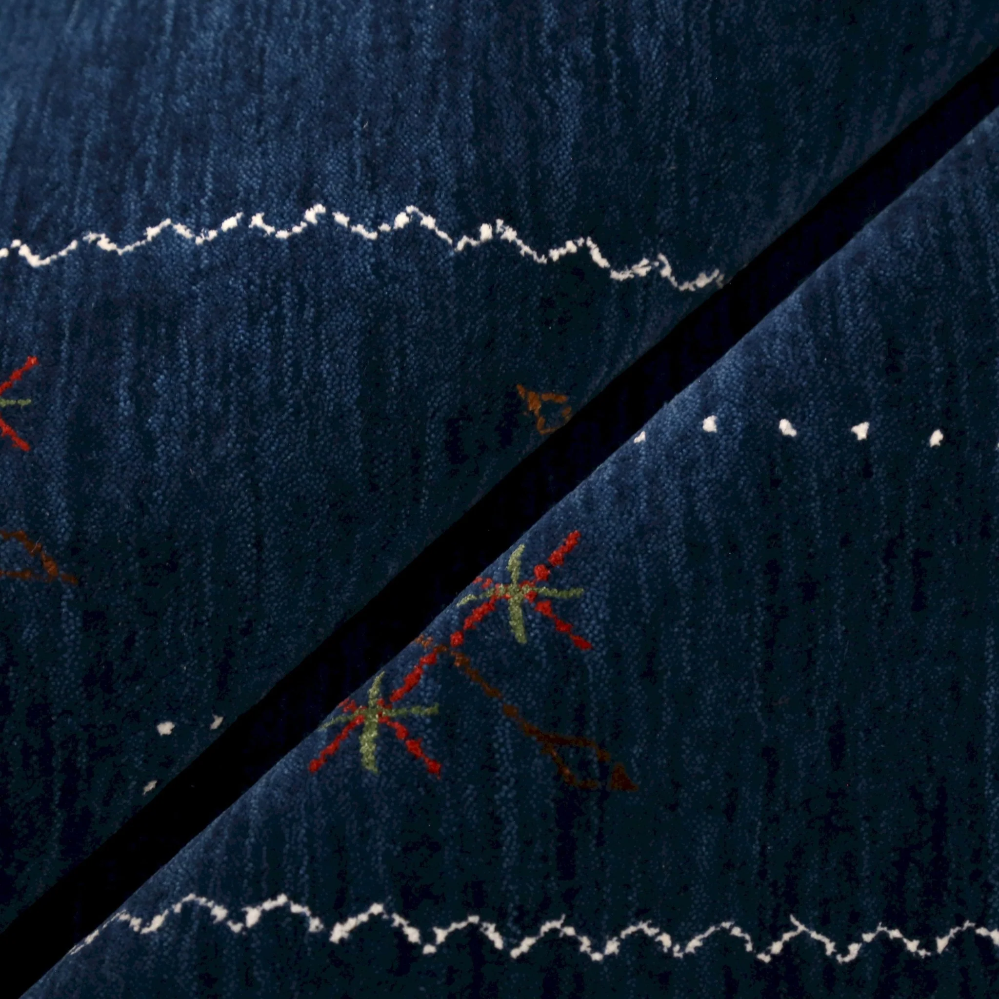 Blue Tribal Border Design Hand Loomed Wool Area Rug - Image 3