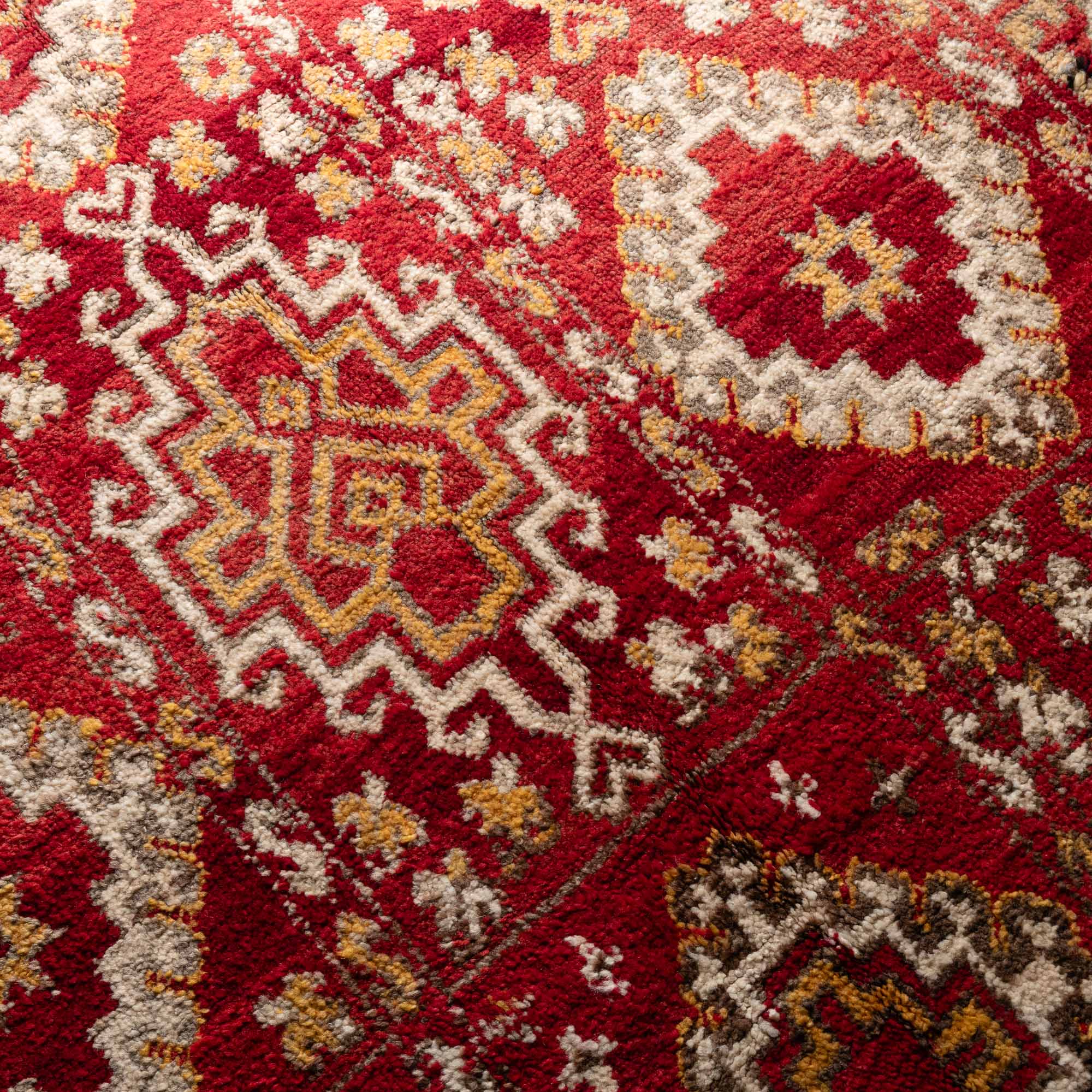 Red And Beige Contemporary Moroccan Hand Knotted 6x9.6 Wool Rug - Image 3