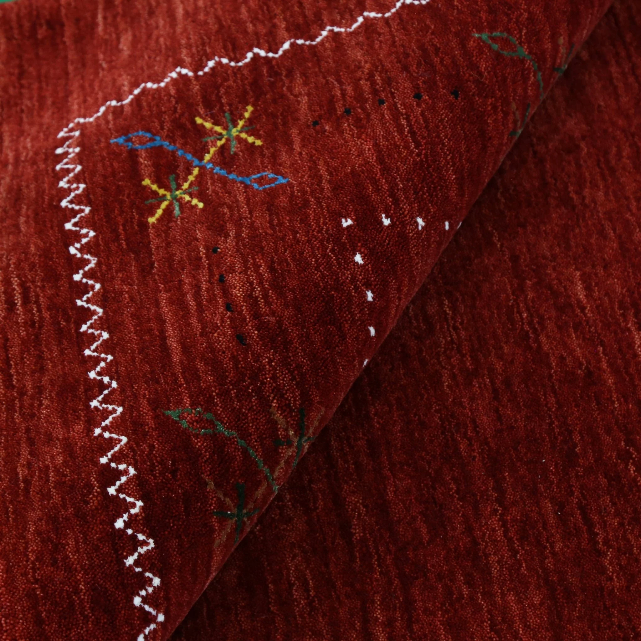 Red Gabbeh Border Design Hand Loomed Wool Area Rug - Image 5