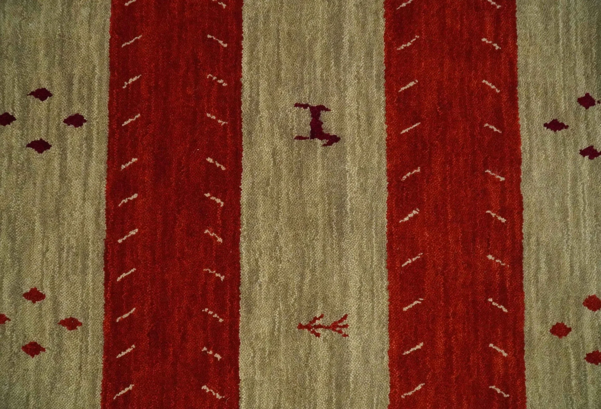 5x8 Red, Maroon and Beige Striped Wool Hand Woven Southwestern Lori Gabbeh Rug | KNT26 - Image 11