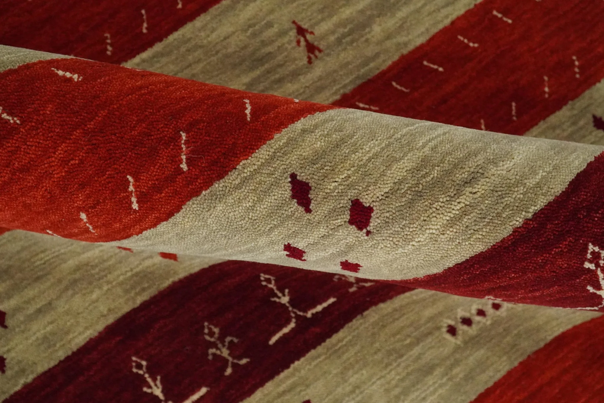 5x8 Red, Maroon and Beige Striped Wool Hand Woven Southwestern Lori Gabbeh Rug | KNT26 - Image 6