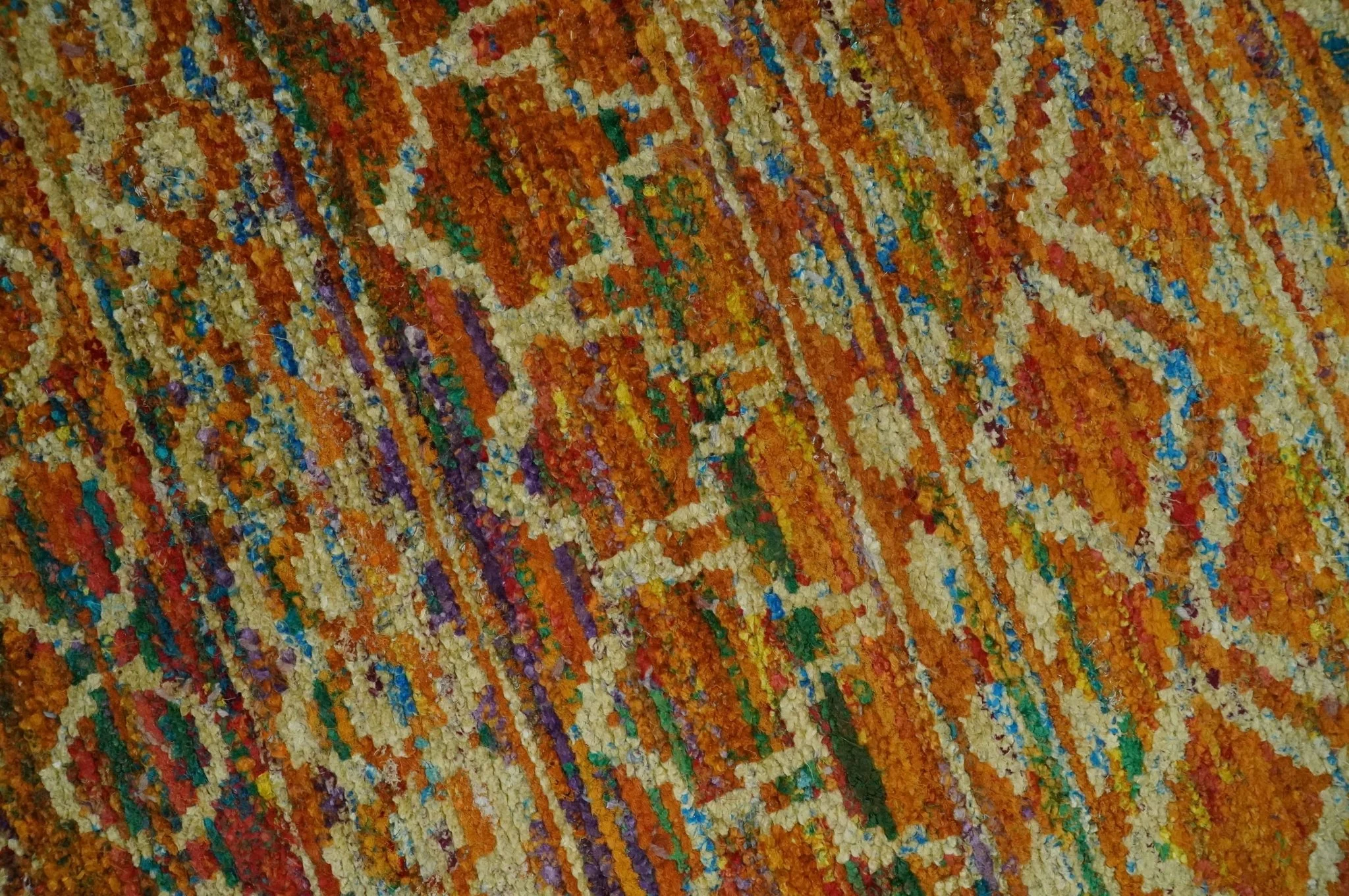 5.6x8.6 Hand Knotted Rust and Beige Modern Contemporary Southwestern Tribal Trellis Recycled wool Area Rug - Image 4