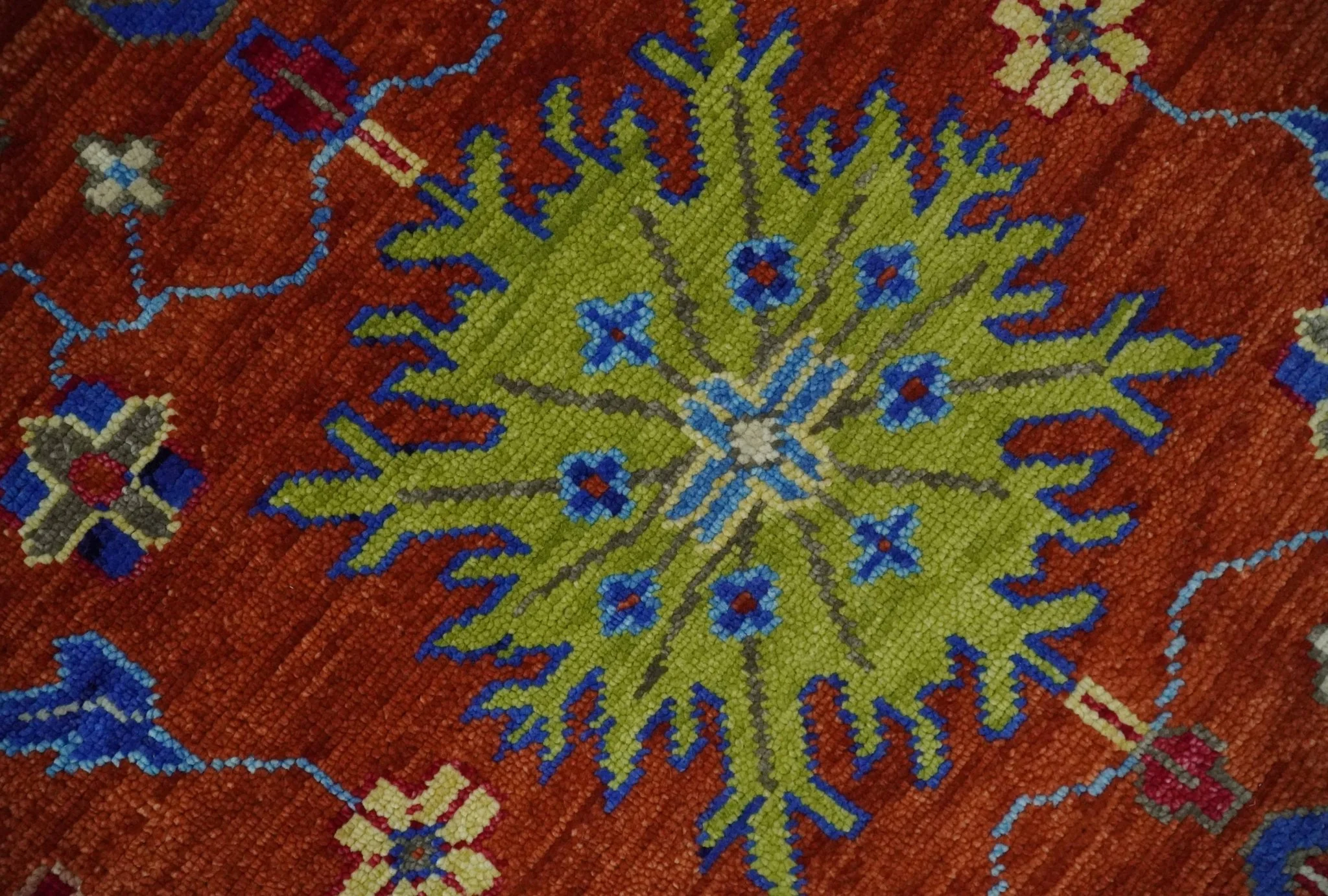 Red and Ivory Vibrant colorful Hand knotted Traditional Oushak 9x12 Wool Area Rug - Image 4