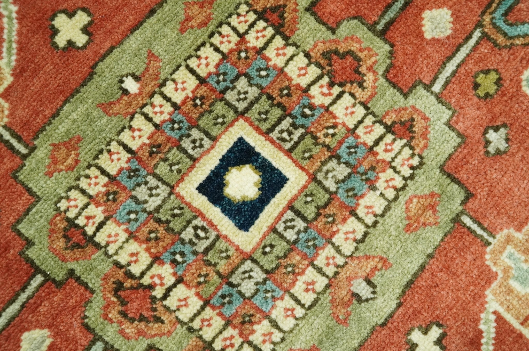 Traditional Heriz Rust, Ivory and Blue 8x10 fine Hand Knotted wool area rug - Image 4