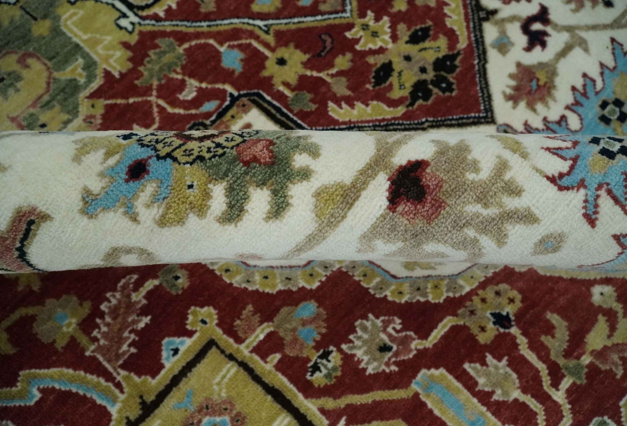 Fine Knots Red, Ivory and Olive 8x10 Hand knotted Traditional Wool Area Rug, - Image 8
