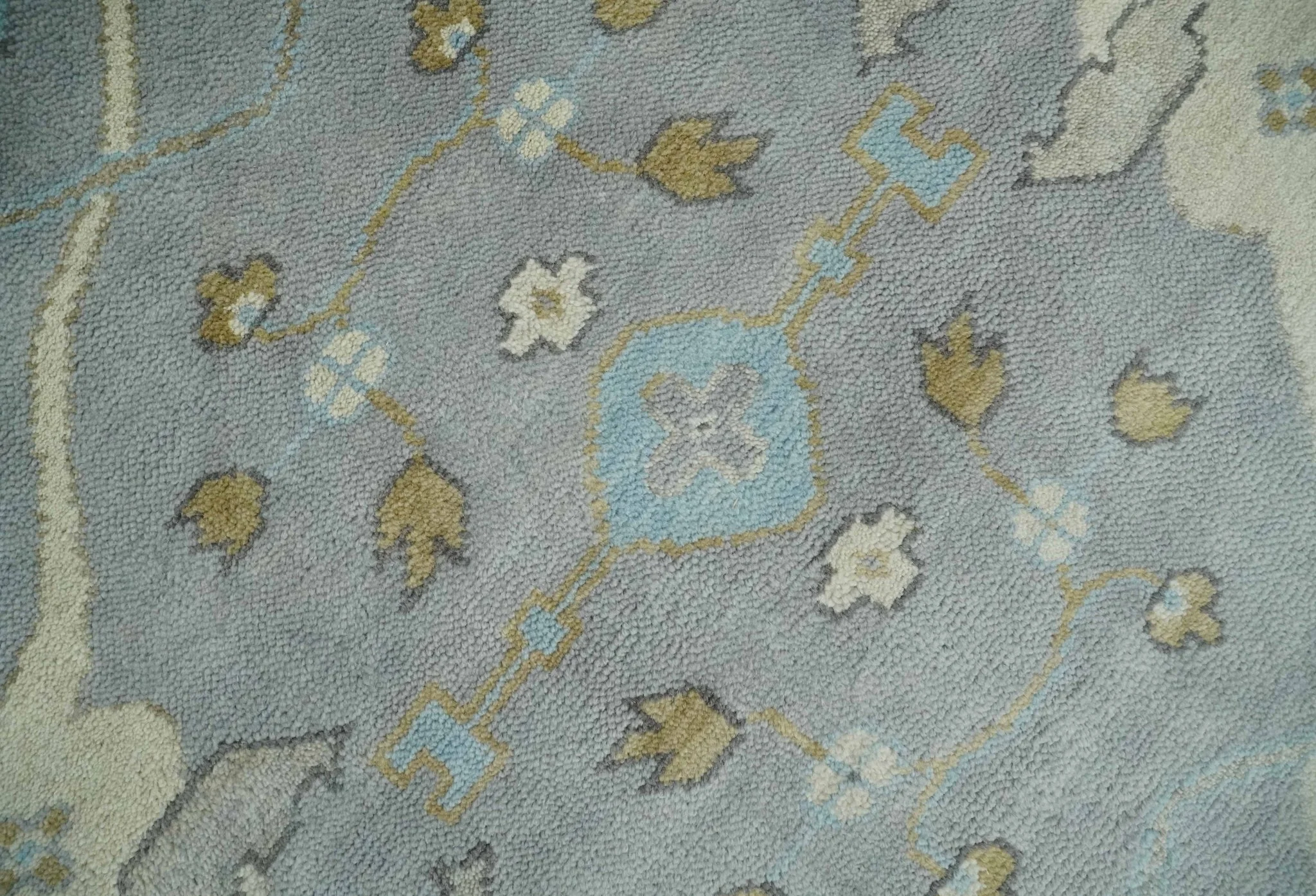 Silver and Beige Hand Knotted 8x10 Oriental Oushak Wool Area Rug, Living Room Rug | TRDCP1152810 - Image 4