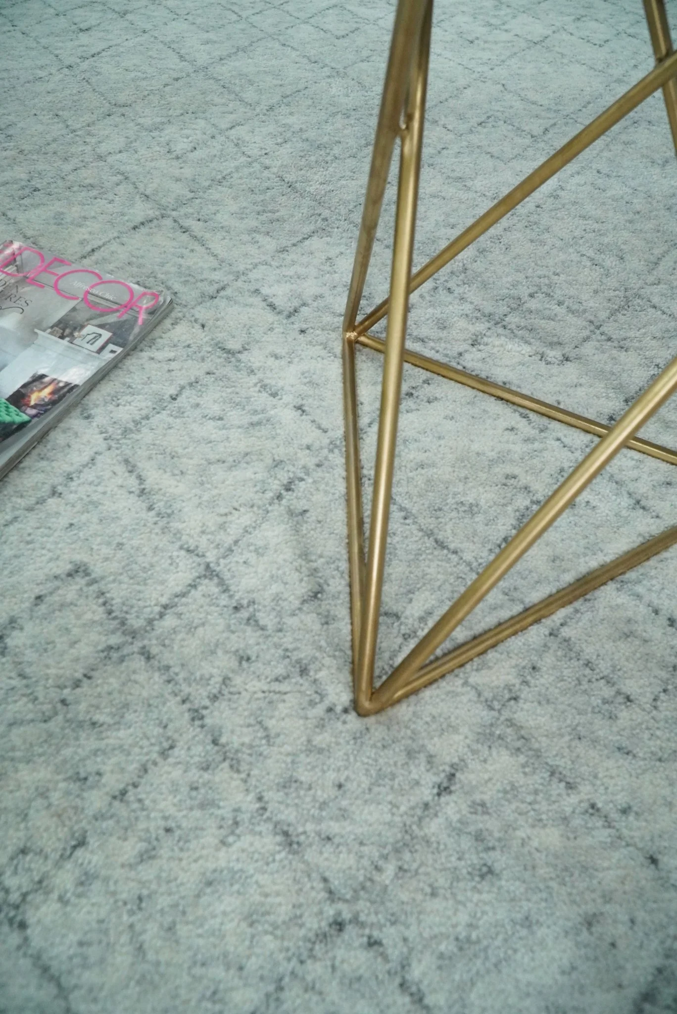 Silver and Gray Hand Woven 9x12 Trellis Moroccan Rug Made with Fine Wool | TRDCP101912 - Image 5