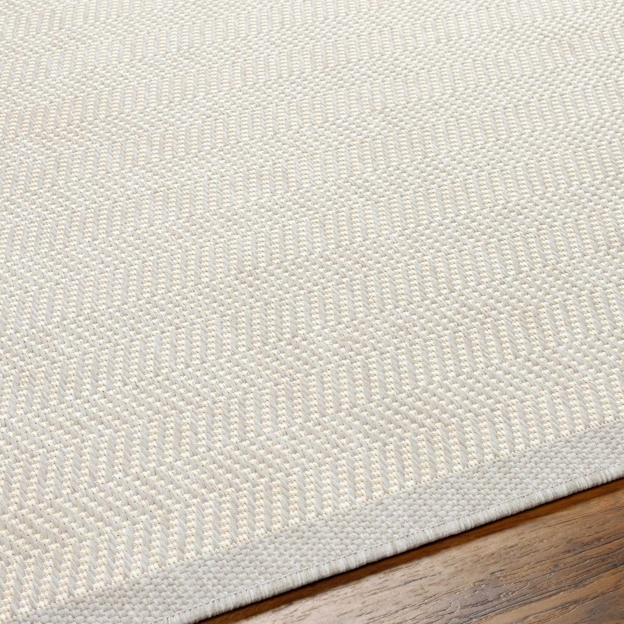 Silver And Ivory Contemporary Chevron Pattern Machine Woven Indoor/Outdoor Rug - Image 3