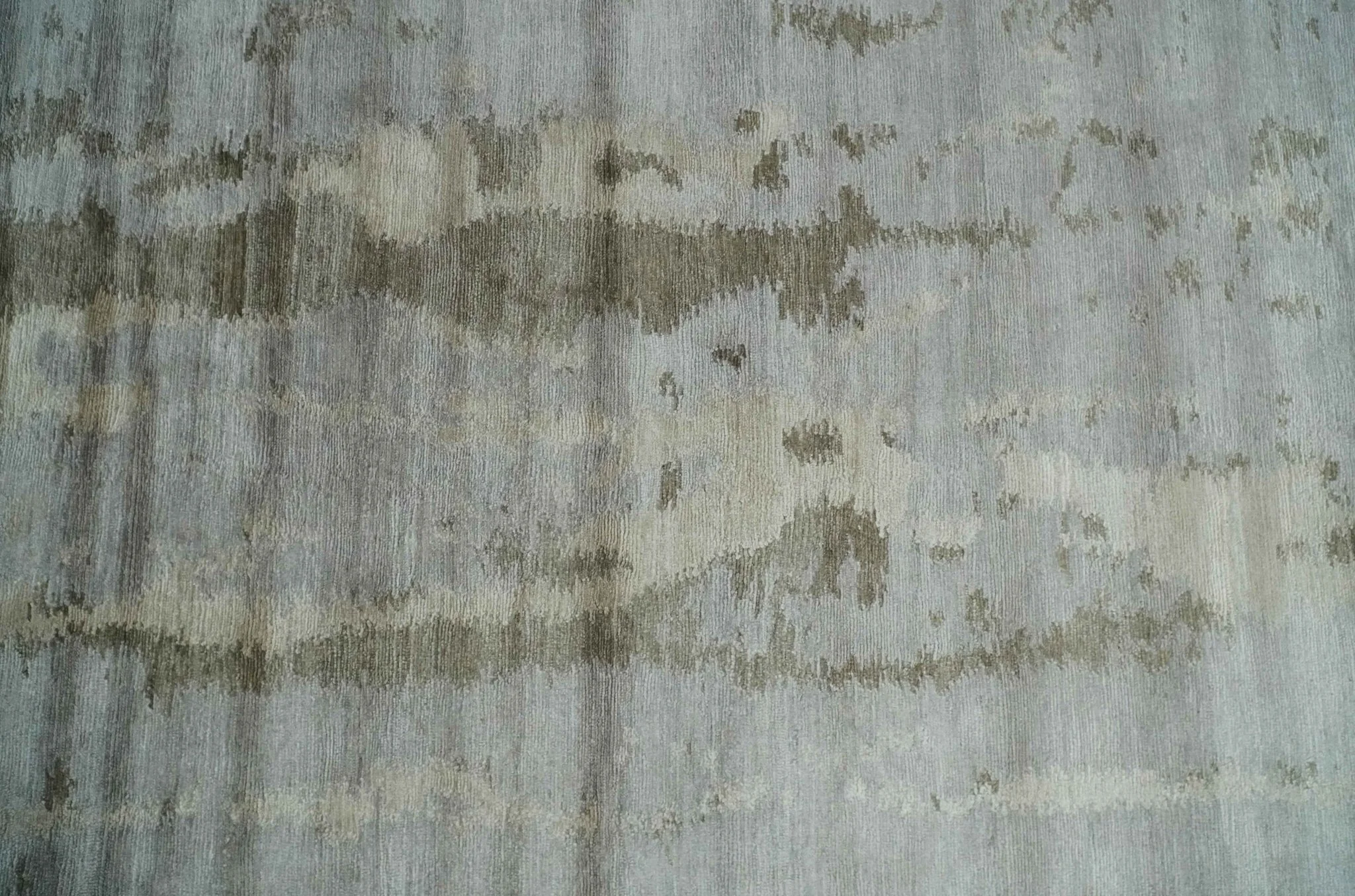 Silver, Beige and Gray Modern Abstract Hand knotted 6x9 Bamboo Silk Area Rug - Image 4