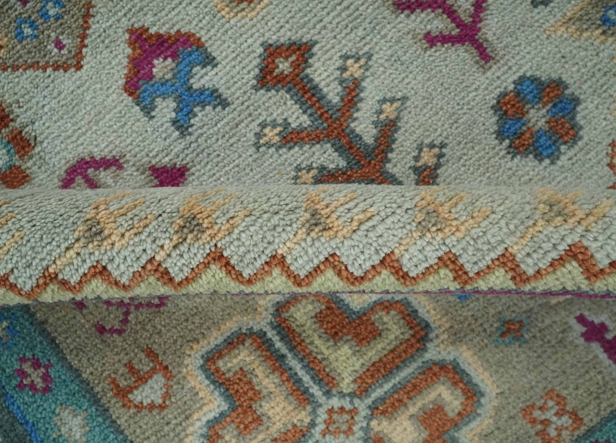 Vibrant Colorful Silver, Beige, Blue and Brown Traditional Heriz Multi Size wool Area Rug - Image 7