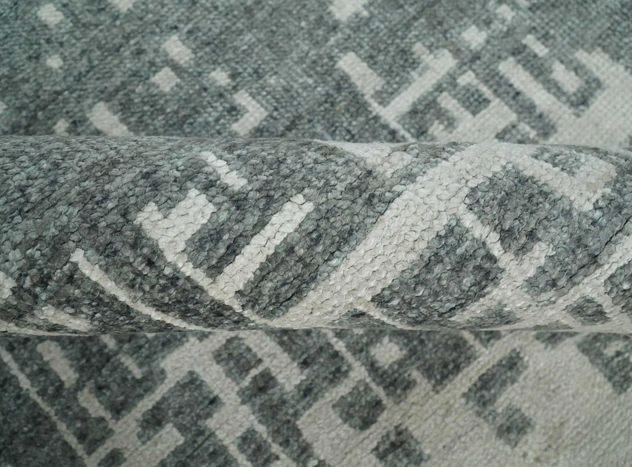 5x8 Hand Knotted Silver, Charcoal and Ivory Modern Abstract Contemporary Recycled Silk Area Rug - Image 6