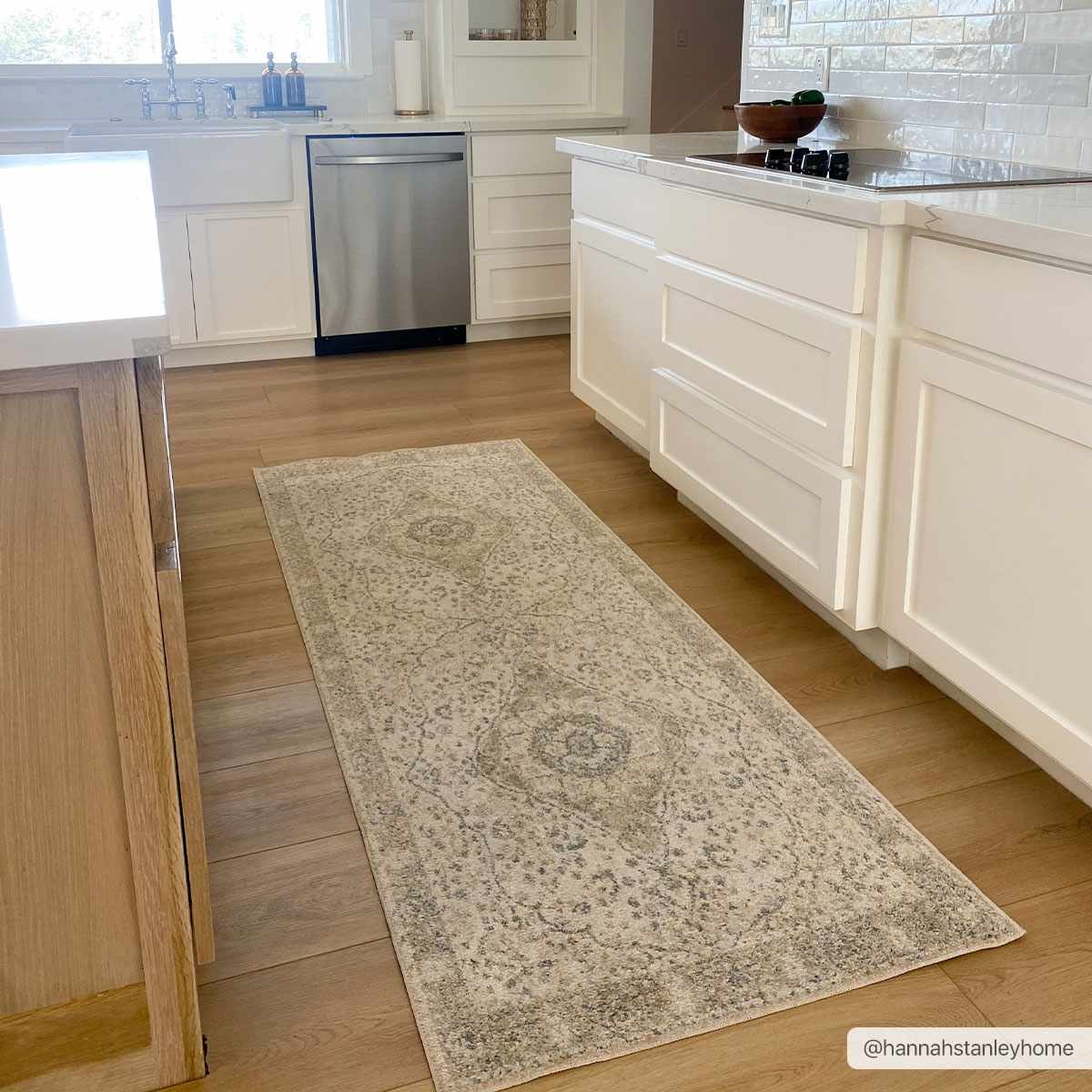Traditional Heriz Medallion Design Silver, Gold and Charcoal Washable Area Rug - Image 4