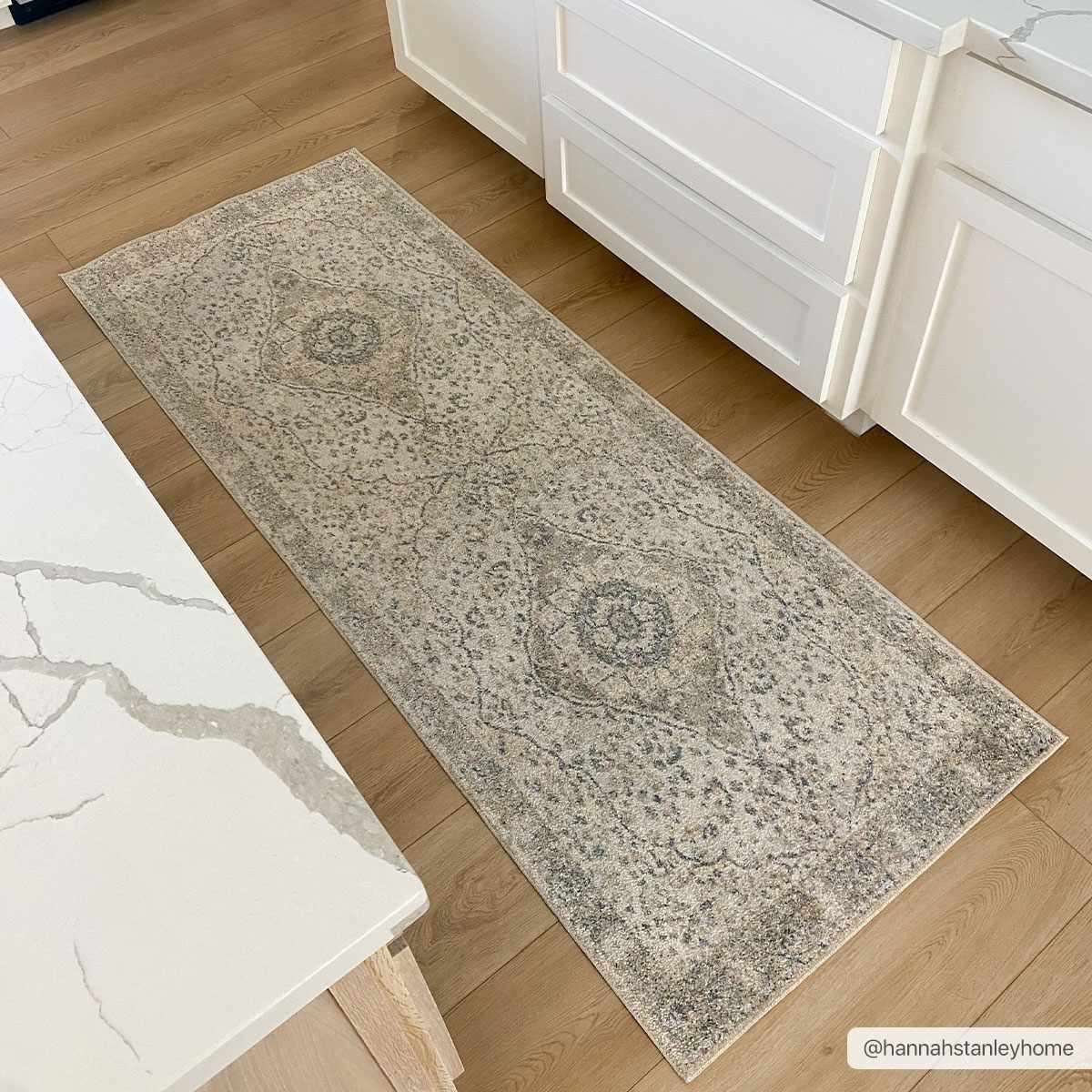 Traditional Heriz Medallion Design Silver, Gold and Charcoal Washable Area Rug - Image 6