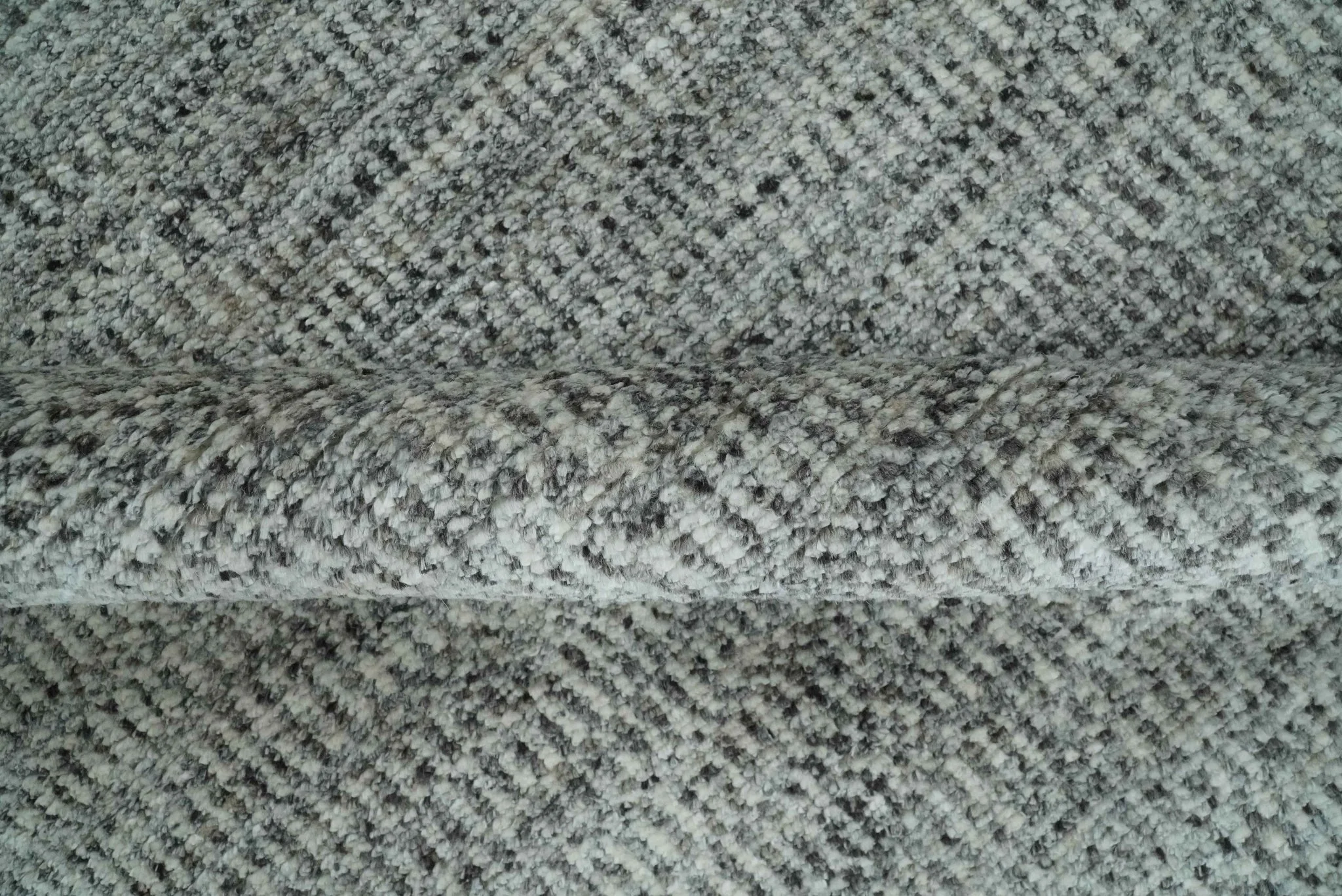 Silver, Gray and Charcoal Contemporary Hand knotted 6.6x10 wool Area Rug - Image 6