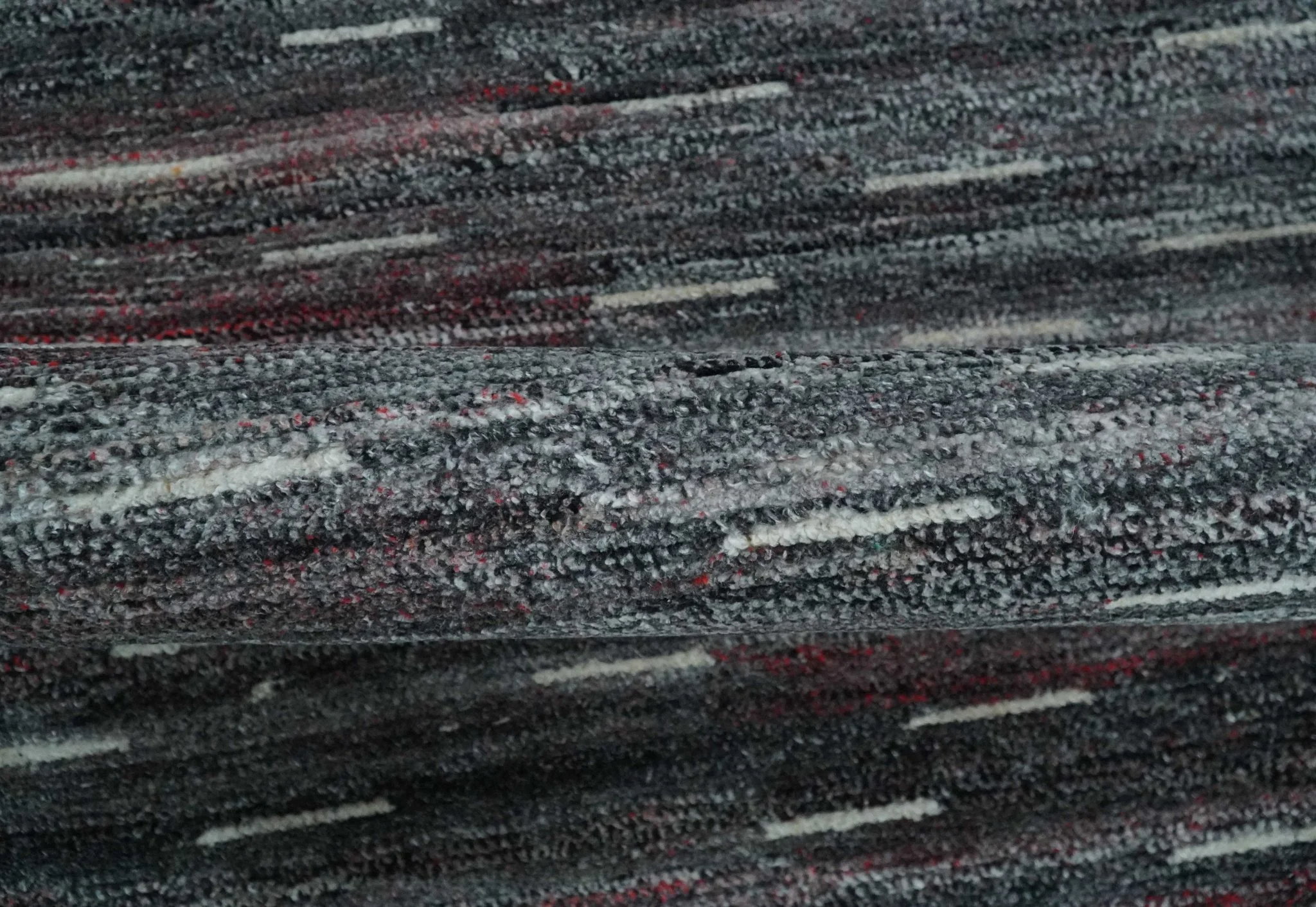 Silver, Gray, Charcoal, and Maroon Modern Abstract Dari 5x8 Pet yarn Area Rug - Image 7