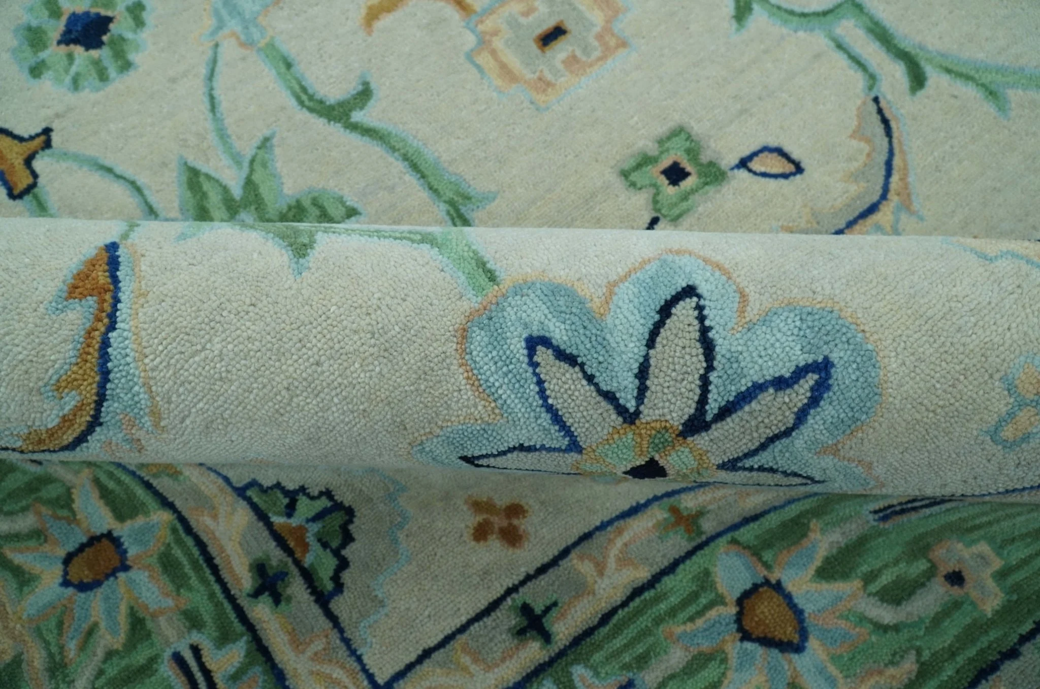 Beige and Green traditional Floral Oriental Oushak Hand Tufted Multi Size wool rug - Image 4
