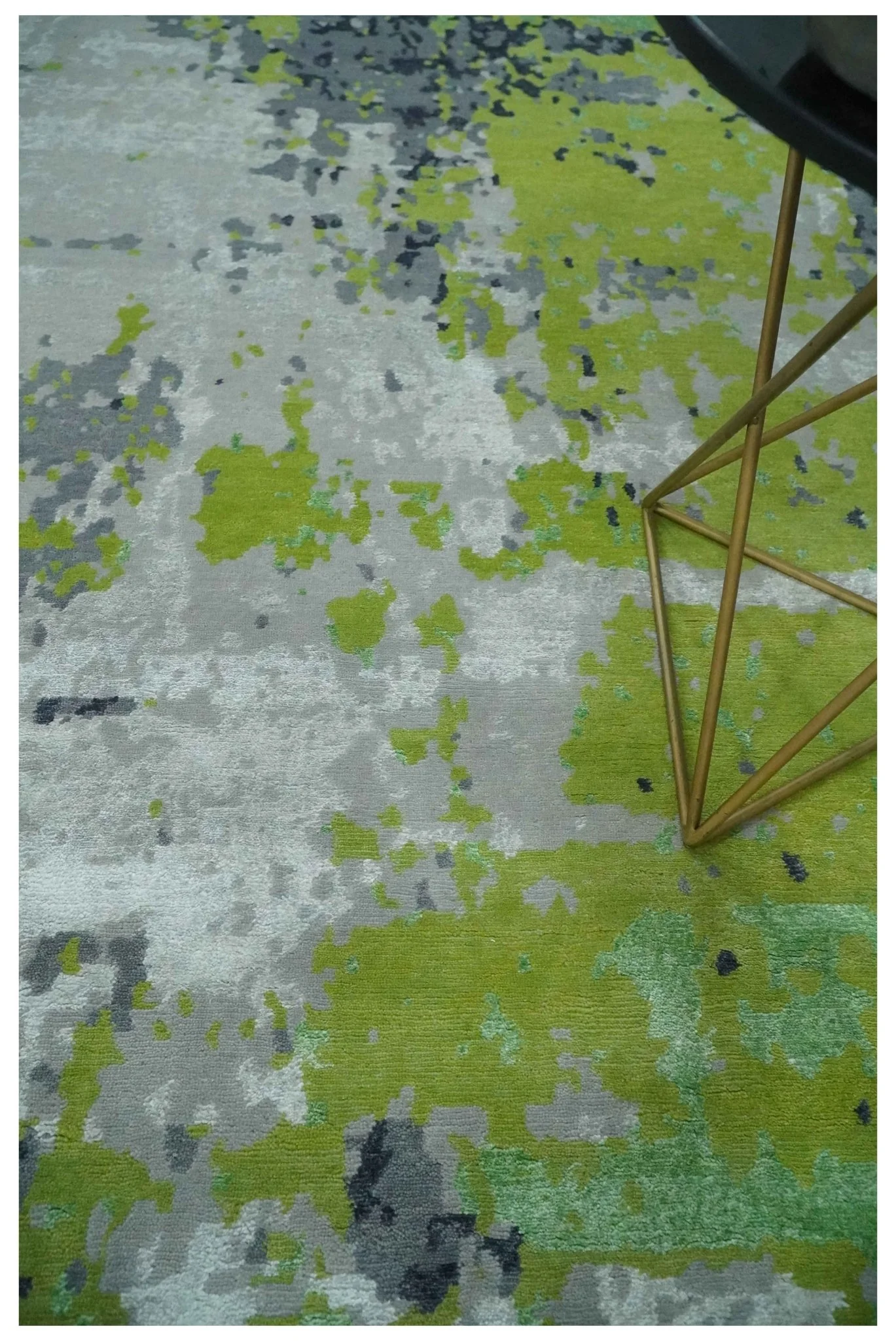 Modern Abstract Silver, Green and Gray Hand Knotted 8x10 Wool and Bamboo Silk Area Rug - Image 3