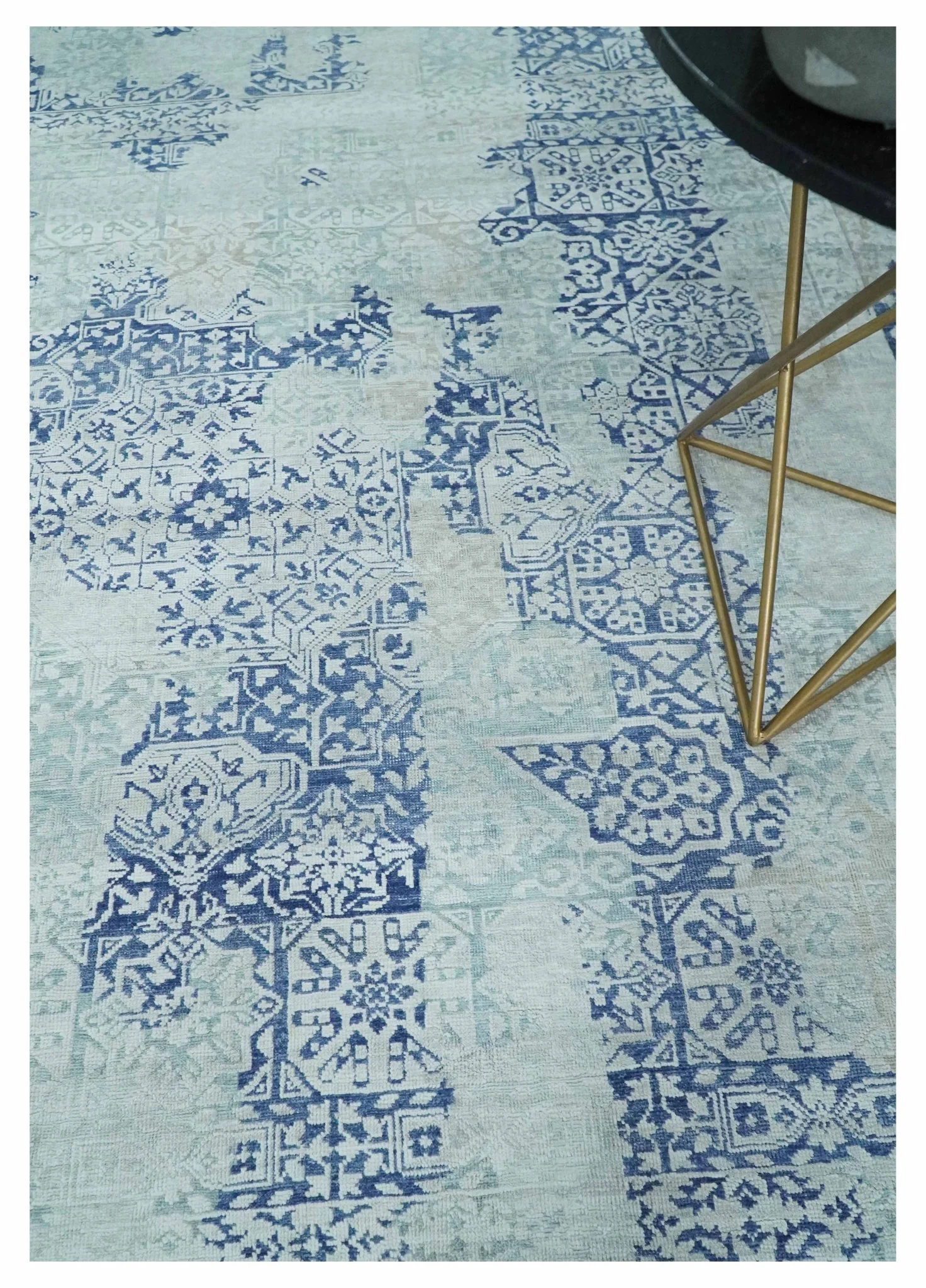 Fine Antique Design Silver, Light Teal and Blue transitional Hand Knotted 8x10 wool and Art Silk area Rug - Image 2