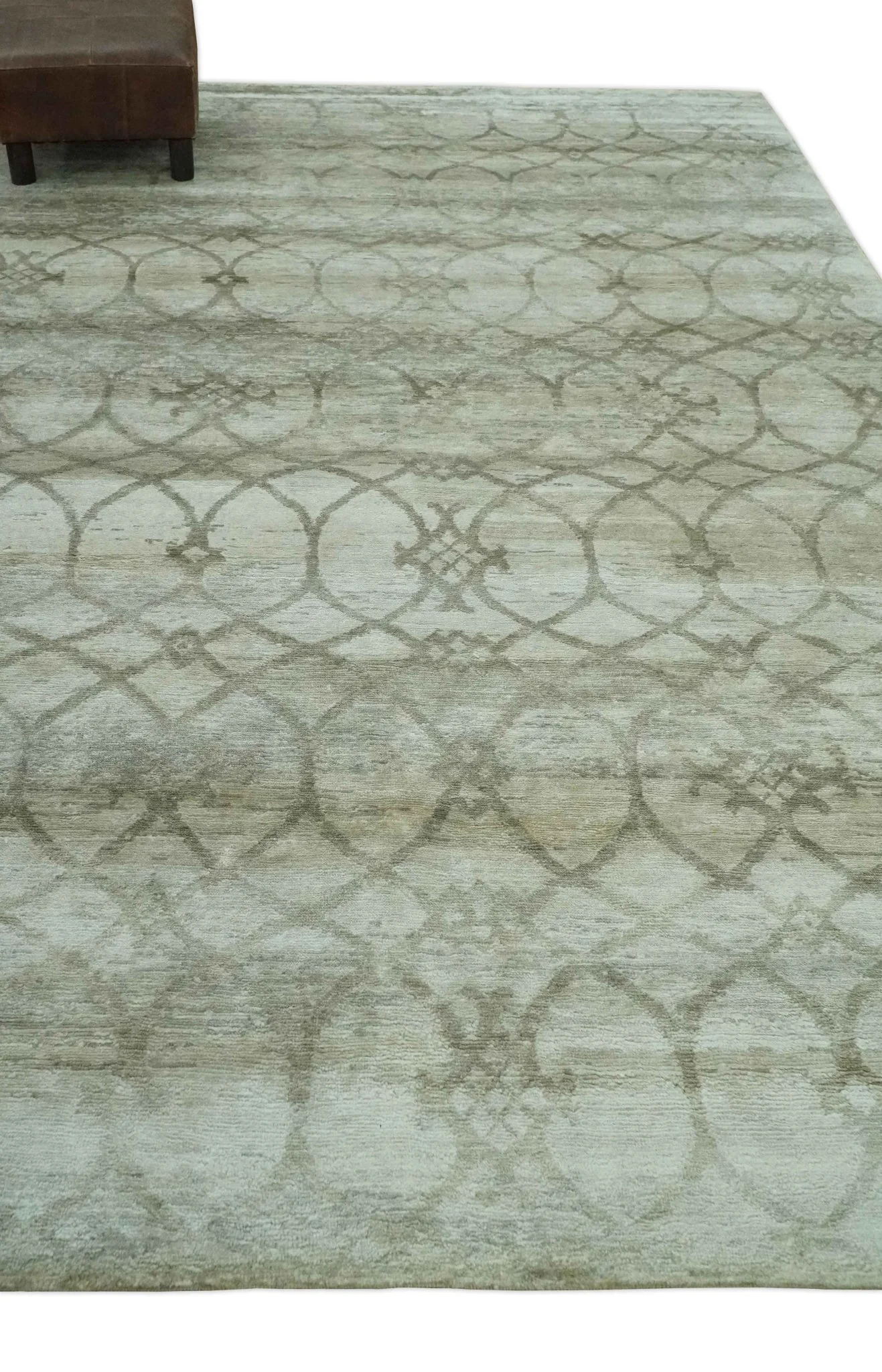 Silver, Olive and Gray Traditional Ikat Design 6x9 Hand loom Bamboo Silk Area Rug - Image 4