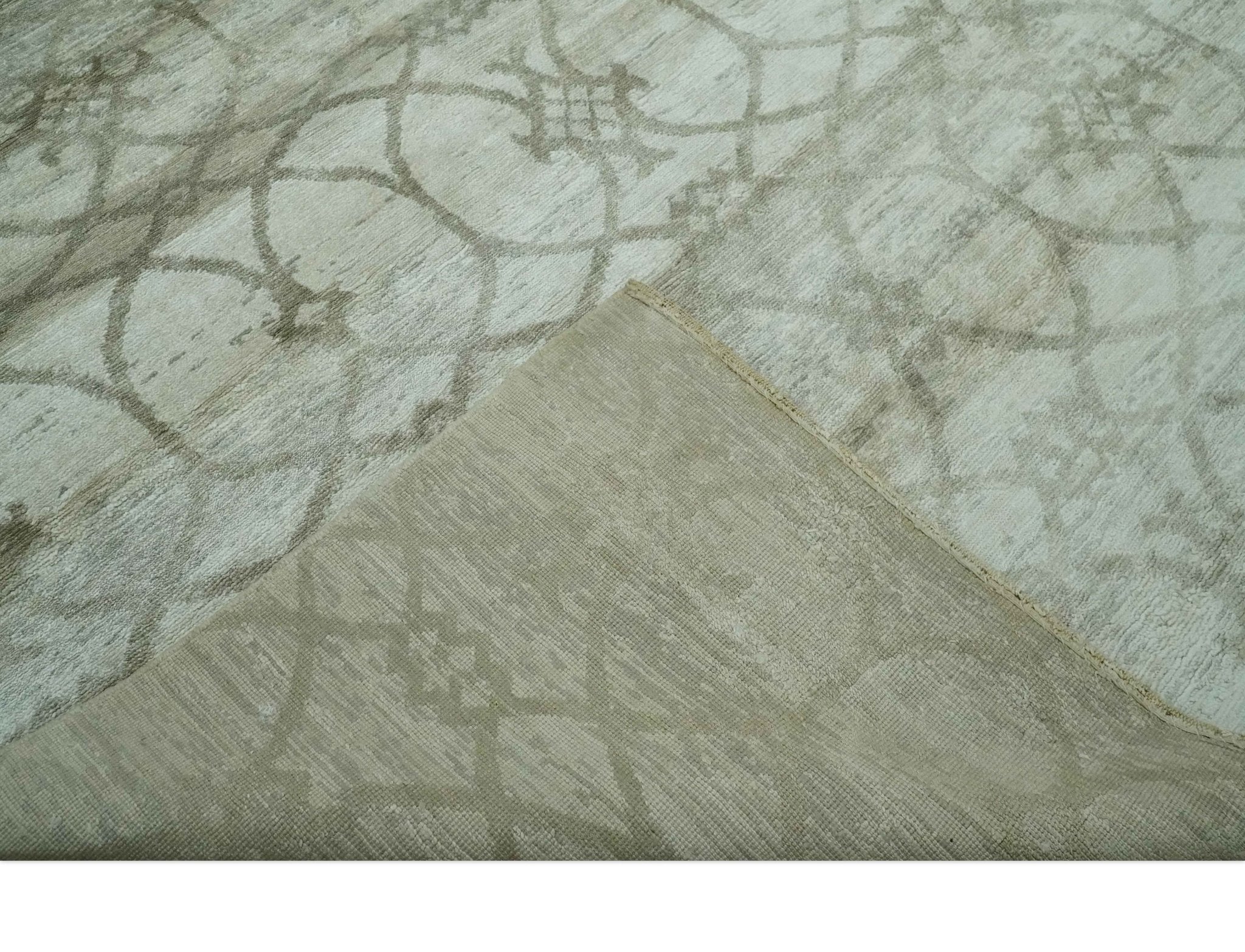 Silver, Olive and Gray Traditional Ikat Design 6x9 Hand loom Bamboo Silk Area Rug - Image 8