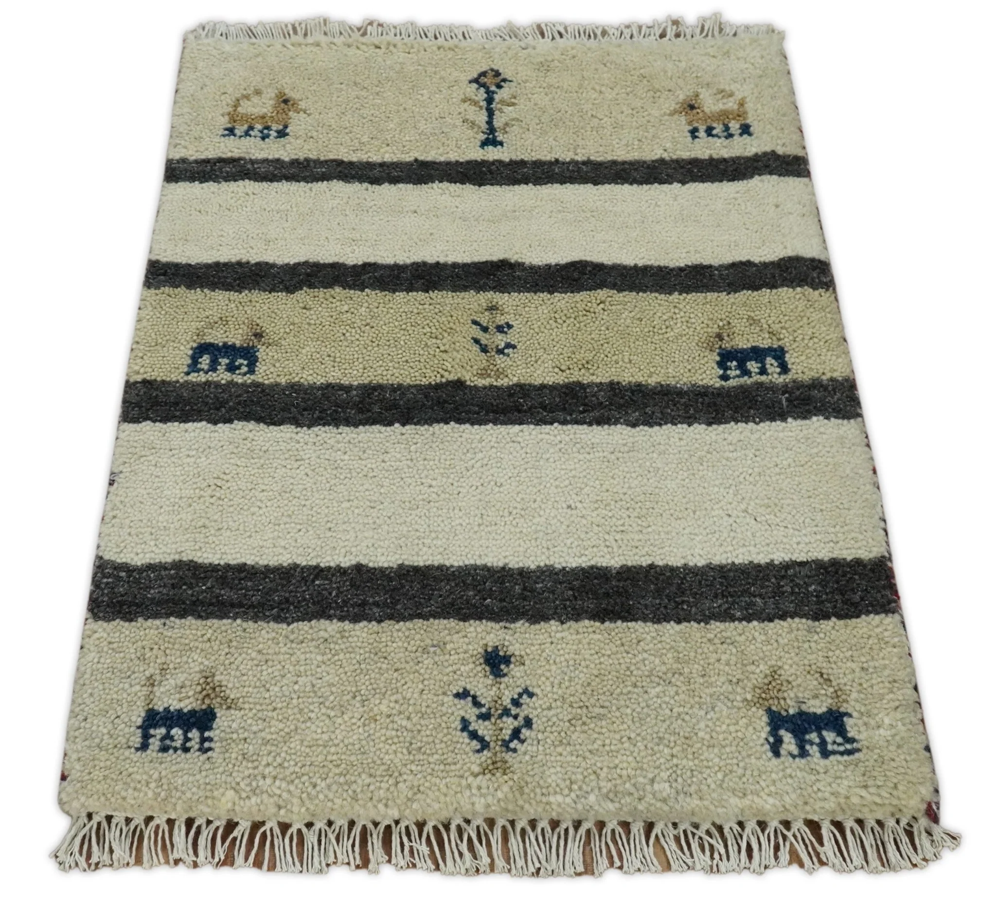 Small 1.5x2 White and Gray Wool Hand Knotted traditional Vintage Antique Southwestern Tribal Gabbeh | TRDCP357152 - Image 3