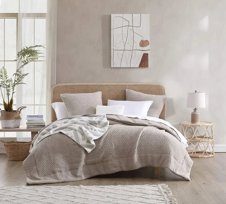 Black-Off White, Cloud Gray-Off White and Taupe-Off White Chevron Tulum Throw - Image 8