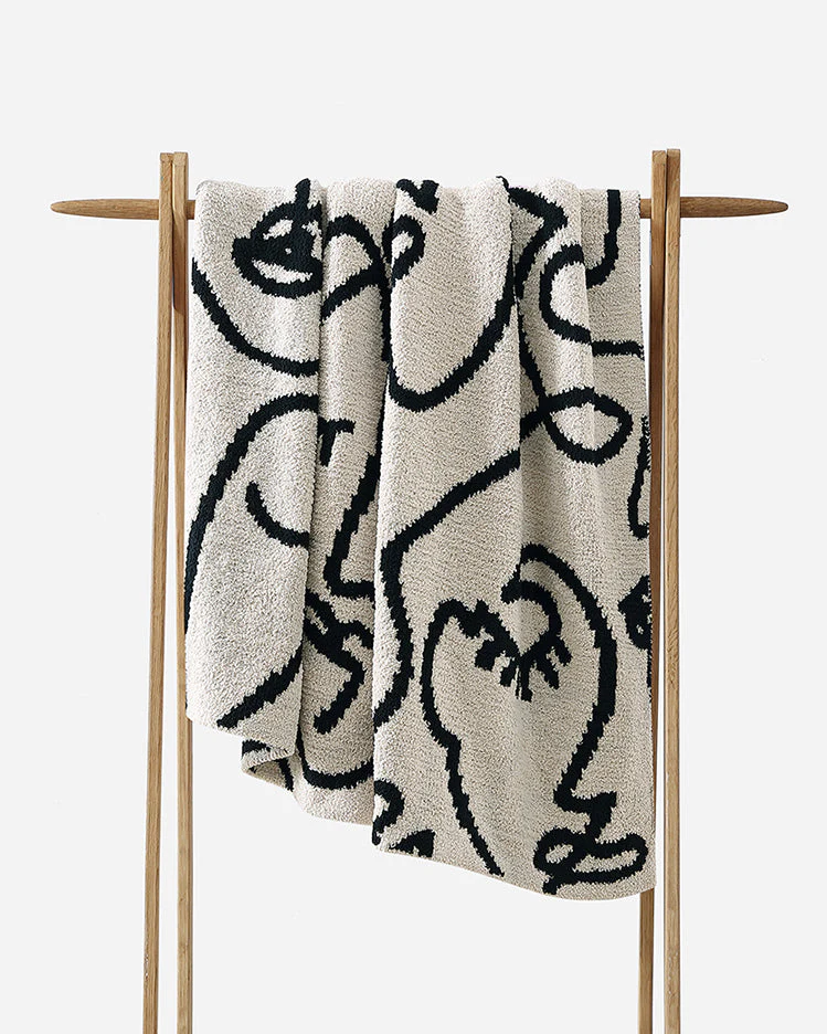Soft and Stylish Cozy Face Design Woven Throw - Image 13