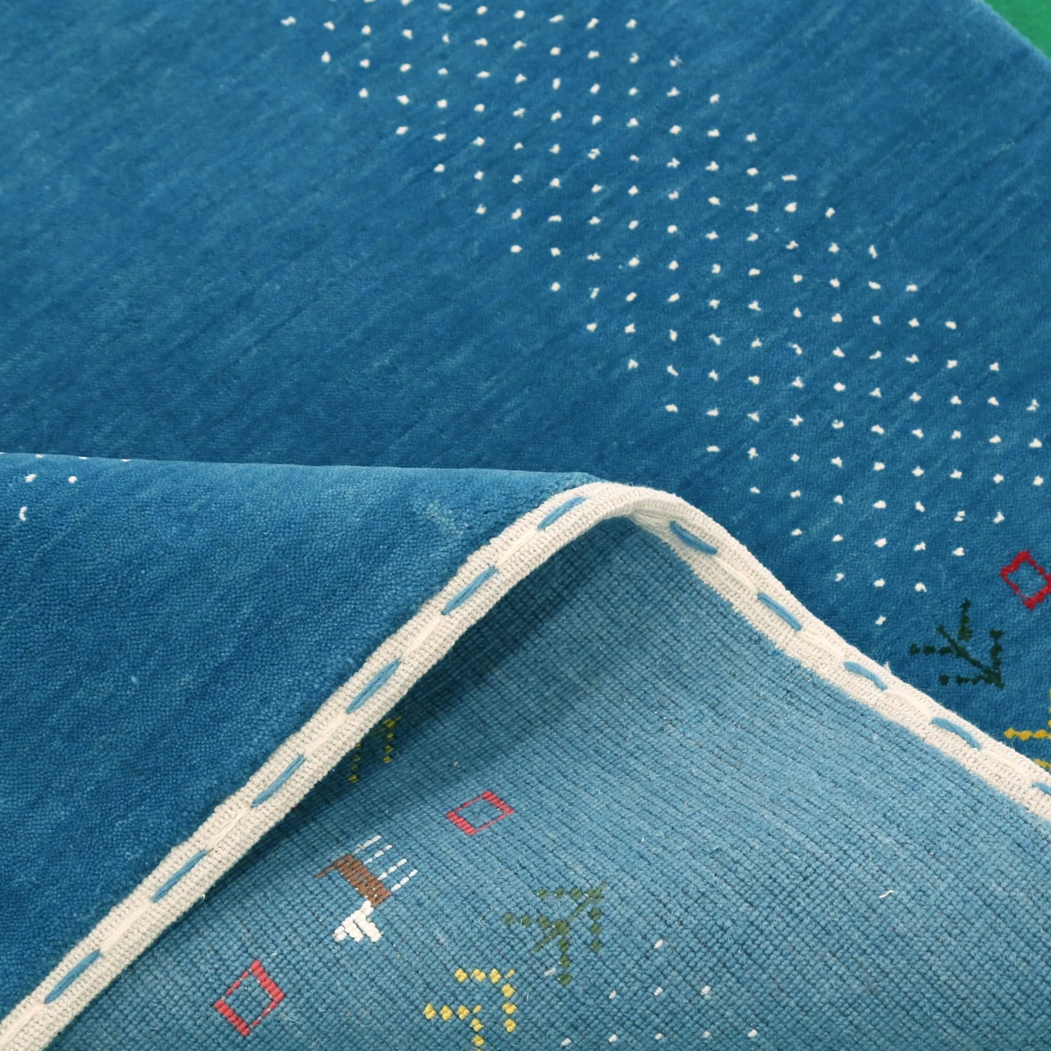 Solid Blue Border Design Hand Loomed Wool Area Rug - Image 5