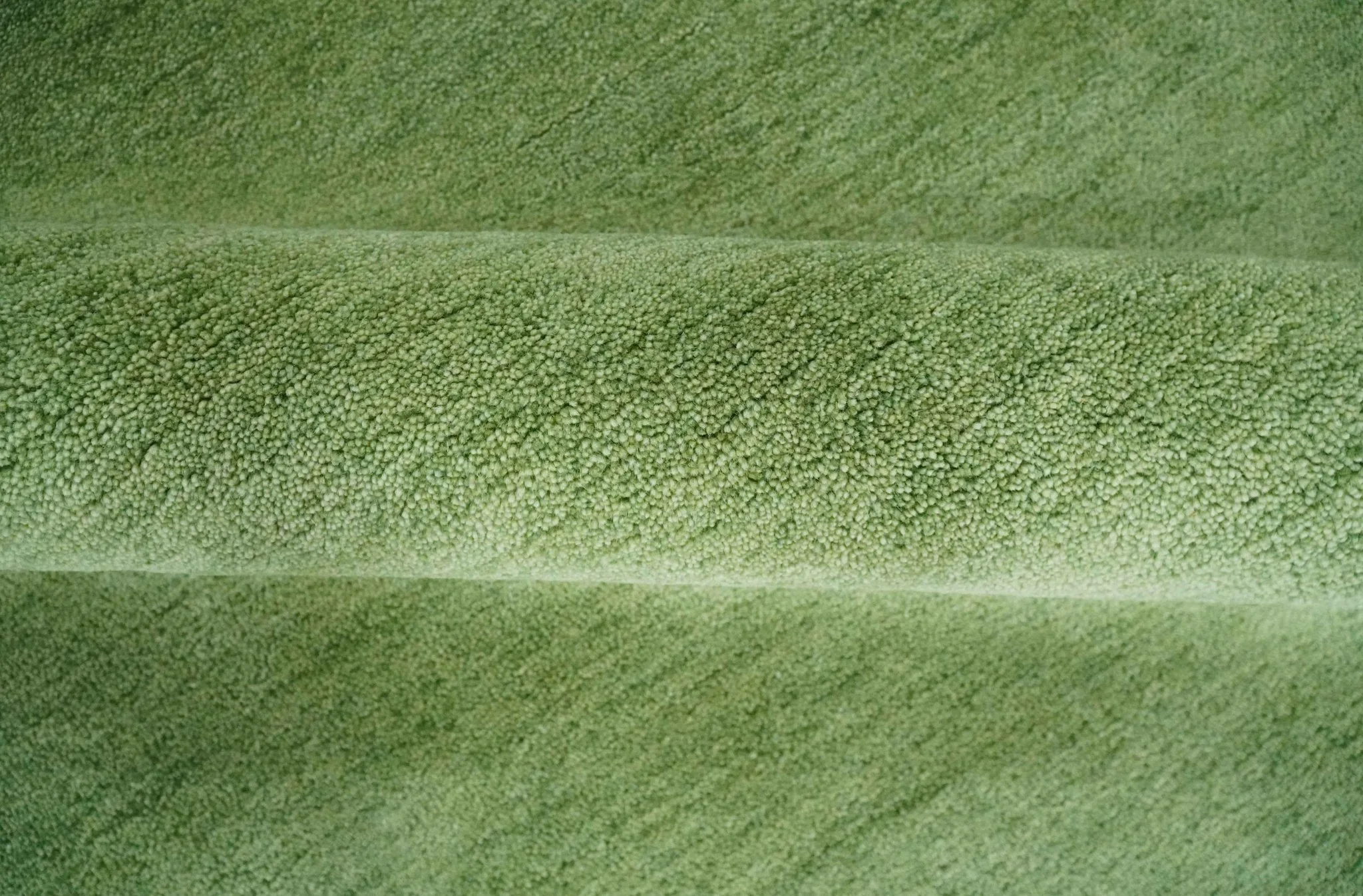 Solid Green Woolen Hand Tufted contemporary 8x10 wool Rug - Image 6