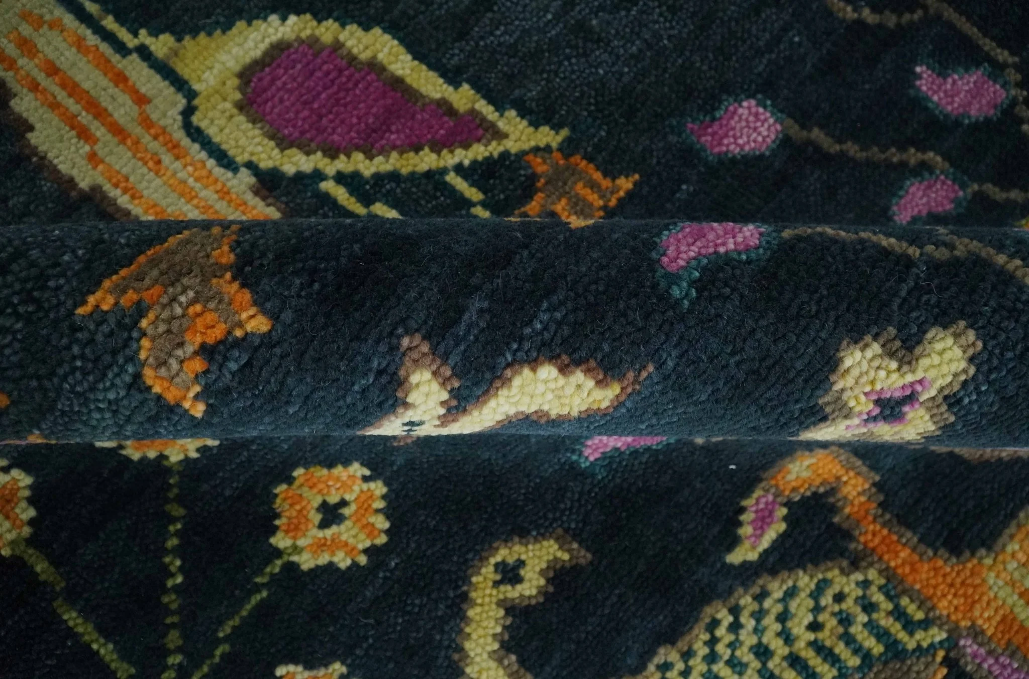 The Jungle Life Peacock on tree Rug Hand Knotted 8x10 Green Wool Rug - Image 7