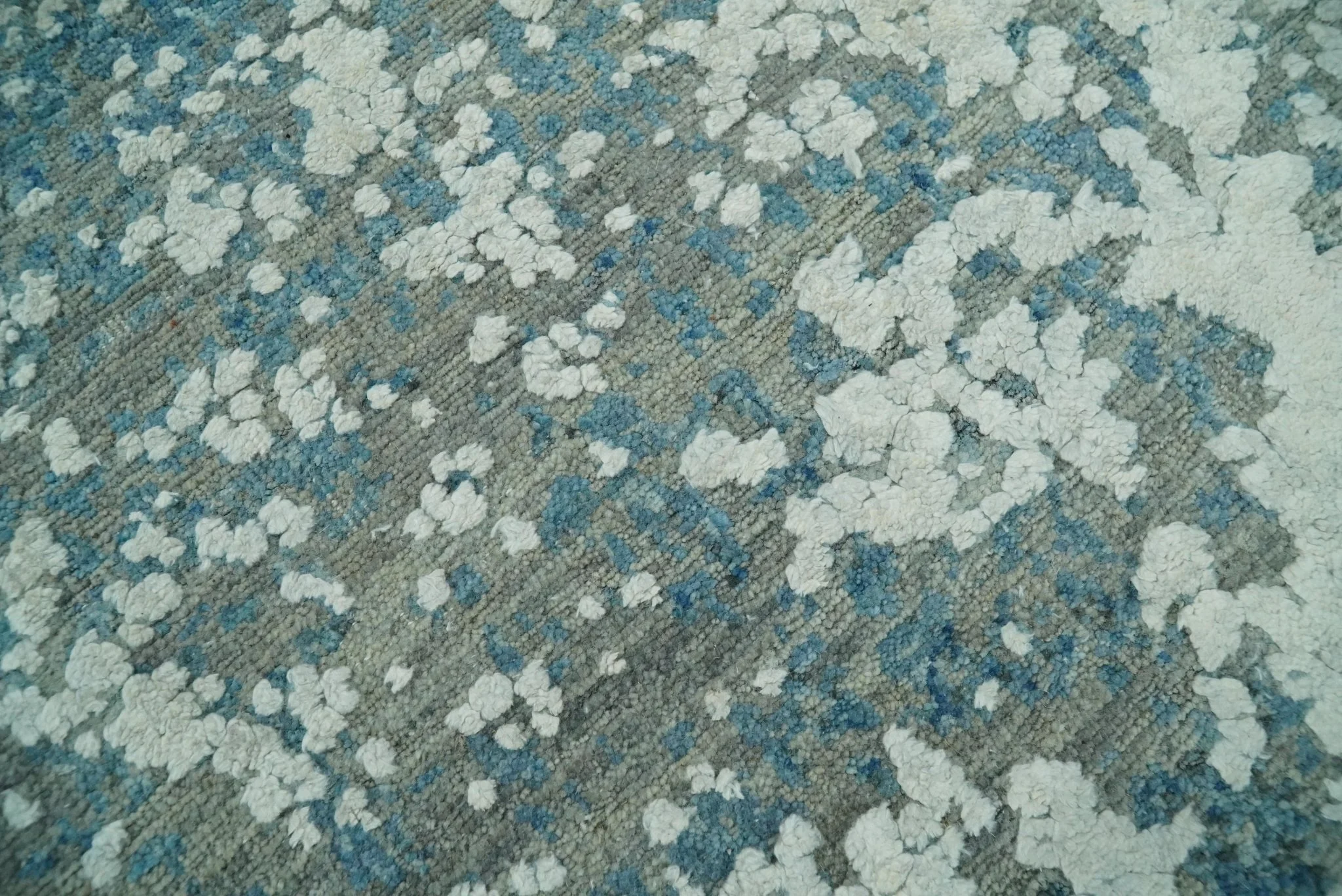 8x10 Silver and Green Pure Silk and Wool Abstract Area Rug | TRD1657810 - Image 10