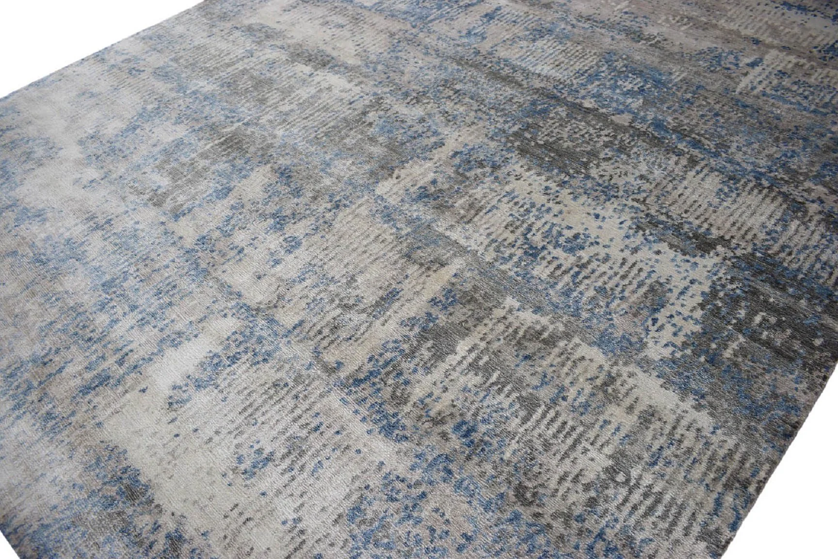 Abstract Handmade Silver and Blue Bamboo Silk 8x10 Area Rug | TRD1689810 - Image 8