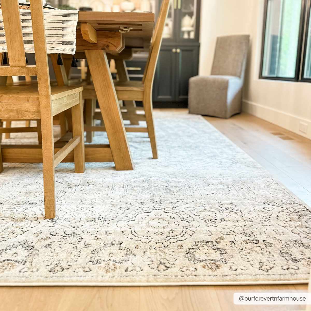 Traditional Overall Design Beige and Brown Medium Pile Area Rug - Image 27