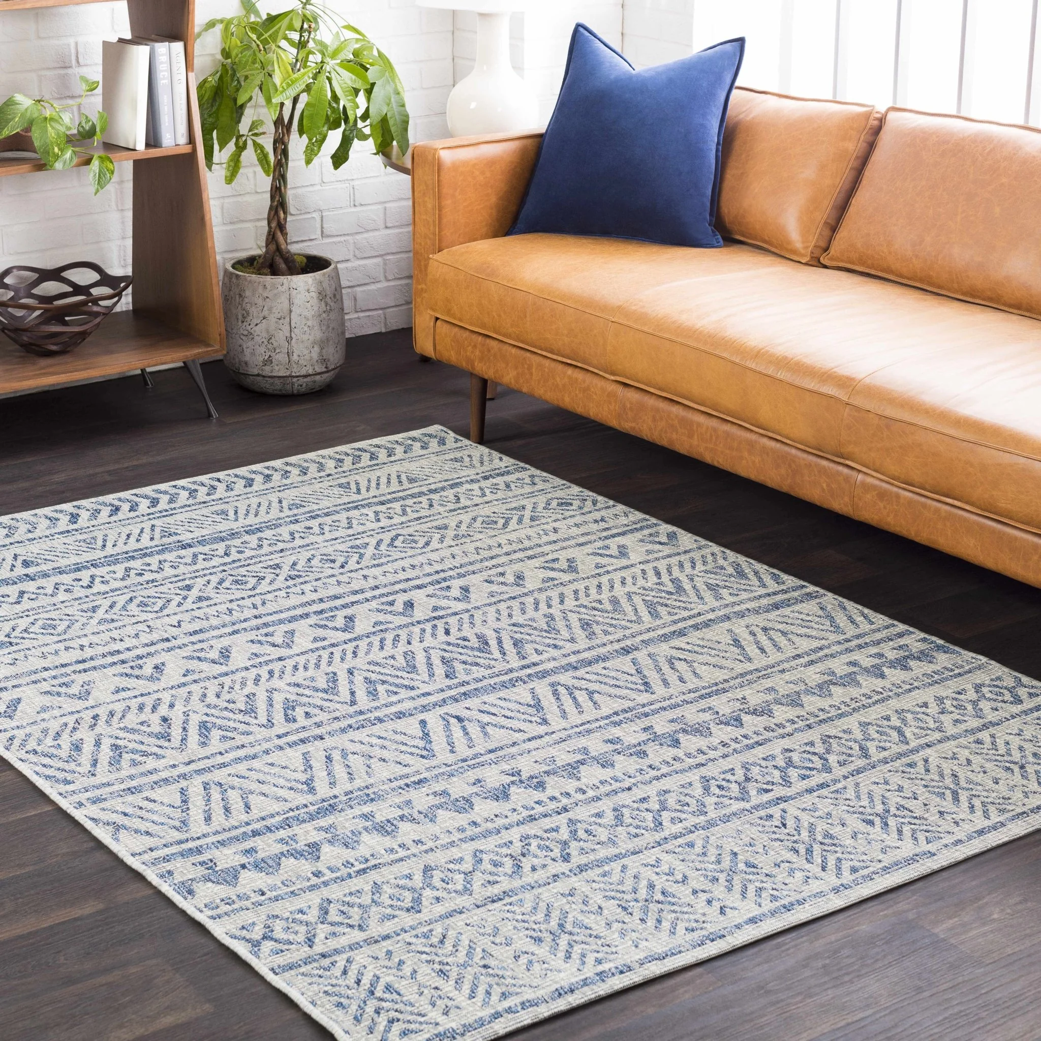Traditional Blue and Ivory Tribal Design Outdoor Area Rug - Image 4