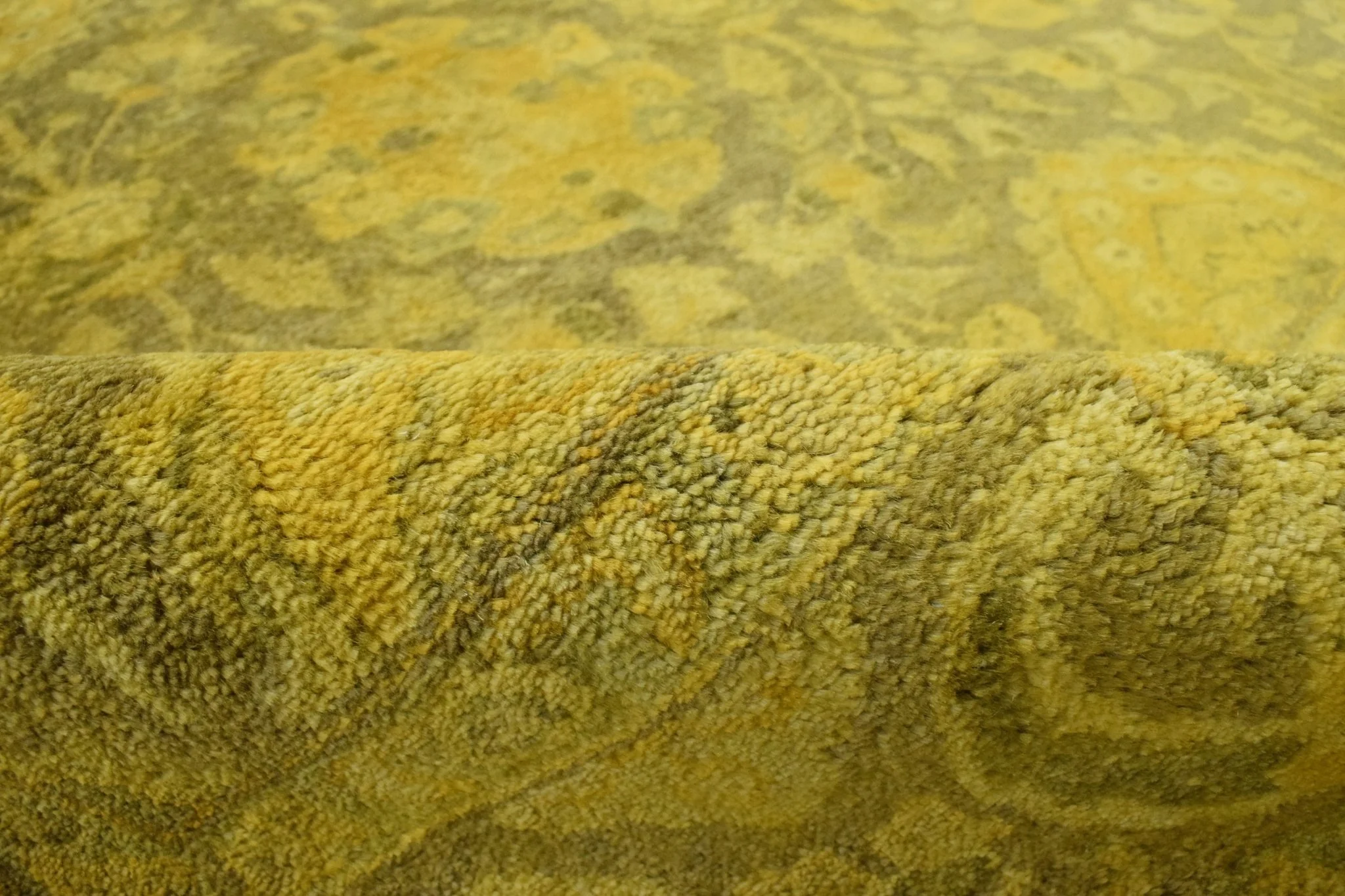 Traditional Floral Design Gold Hand Tufted Overdyed Wool Area Rug - Image 8
