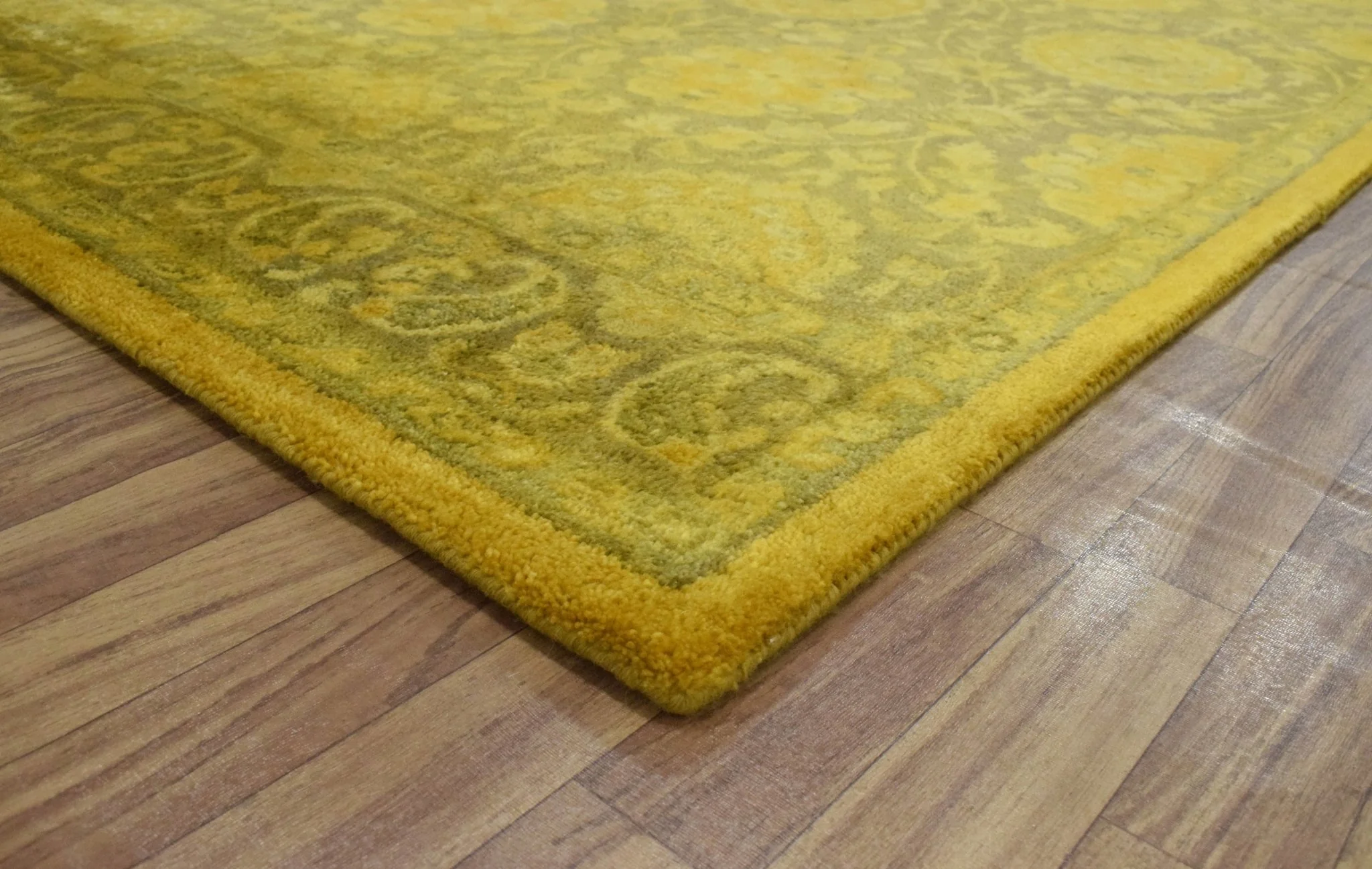 Traditional Floral Design Gold Hand Tufted Overdyed Wool Area Rug - Image 9