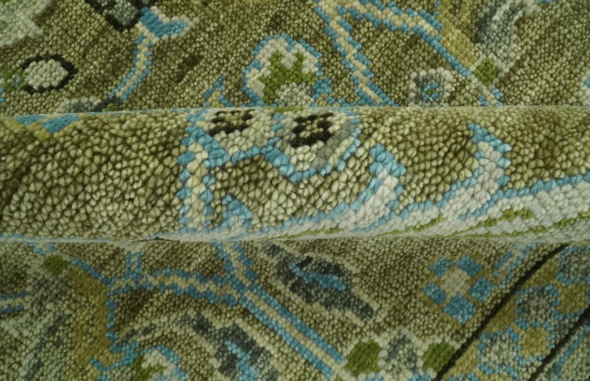 Traditional Floral Green and Aqua Hand Knotted 8x10 wool area rug - Image 6