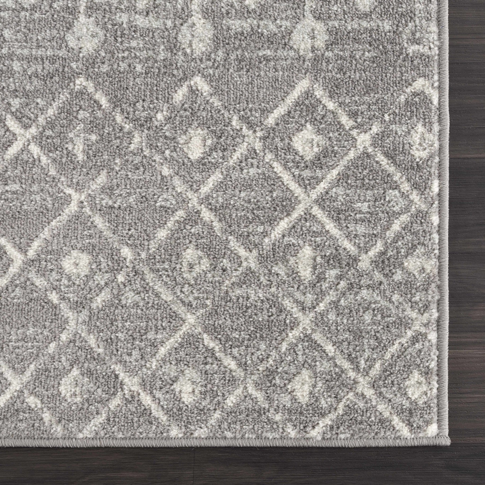 Traditional Gray and Beige low pile Tribal Trellis indoor Area Rug - Image 4
