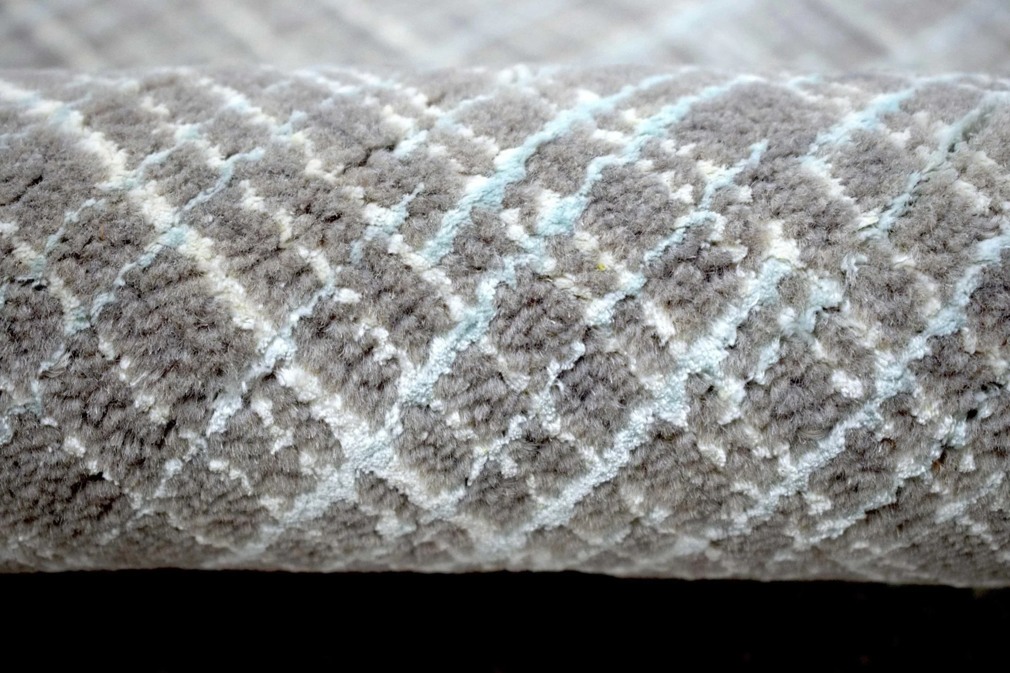 Traditional Handmade Wool & Viscose 5x8 Area Rug | TRD136658 - Image 9