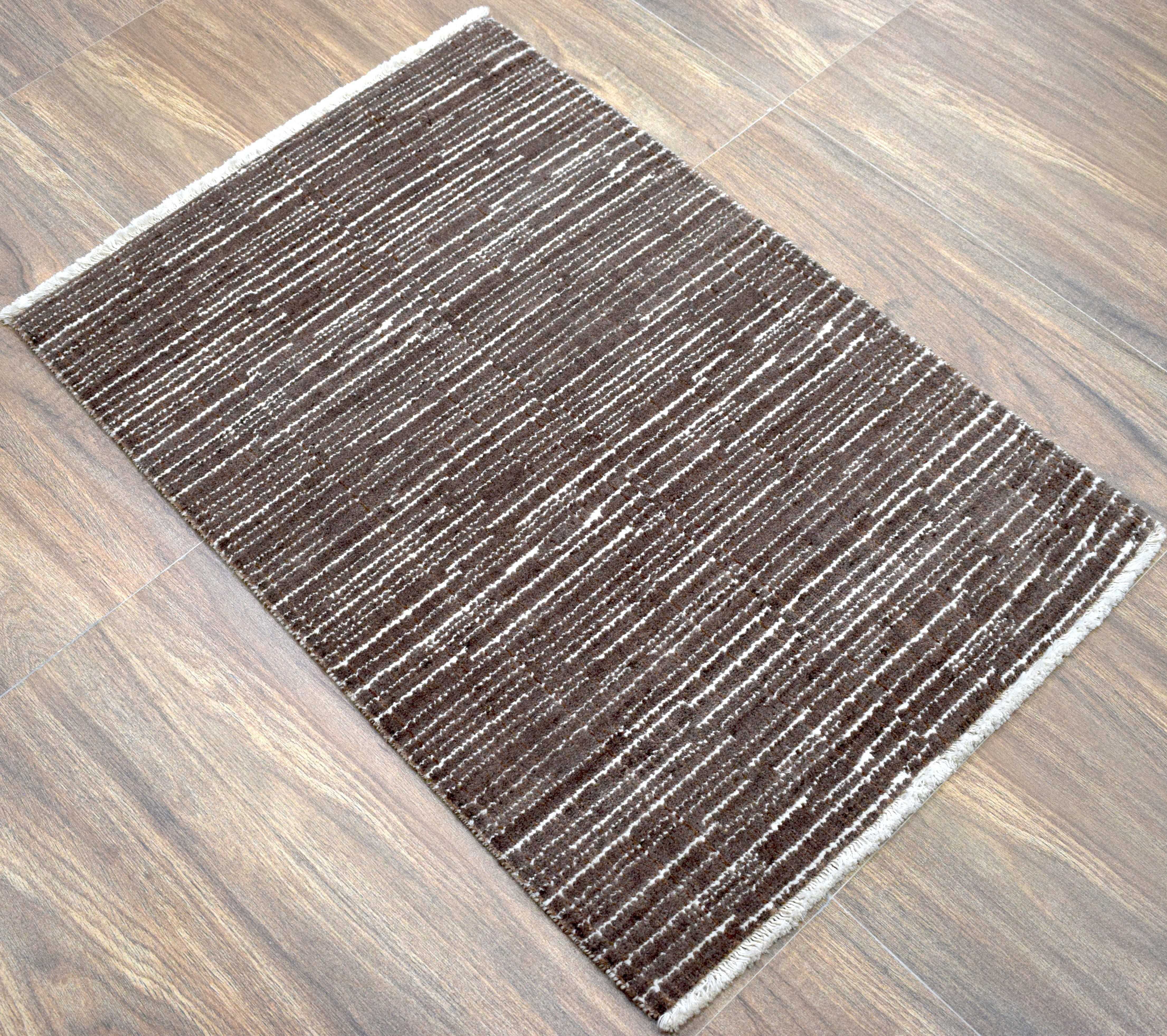 Brown and Ivory Traditional Handmade Wool & Viscose 2x3 Area Rug | TRD140323 - Image 3